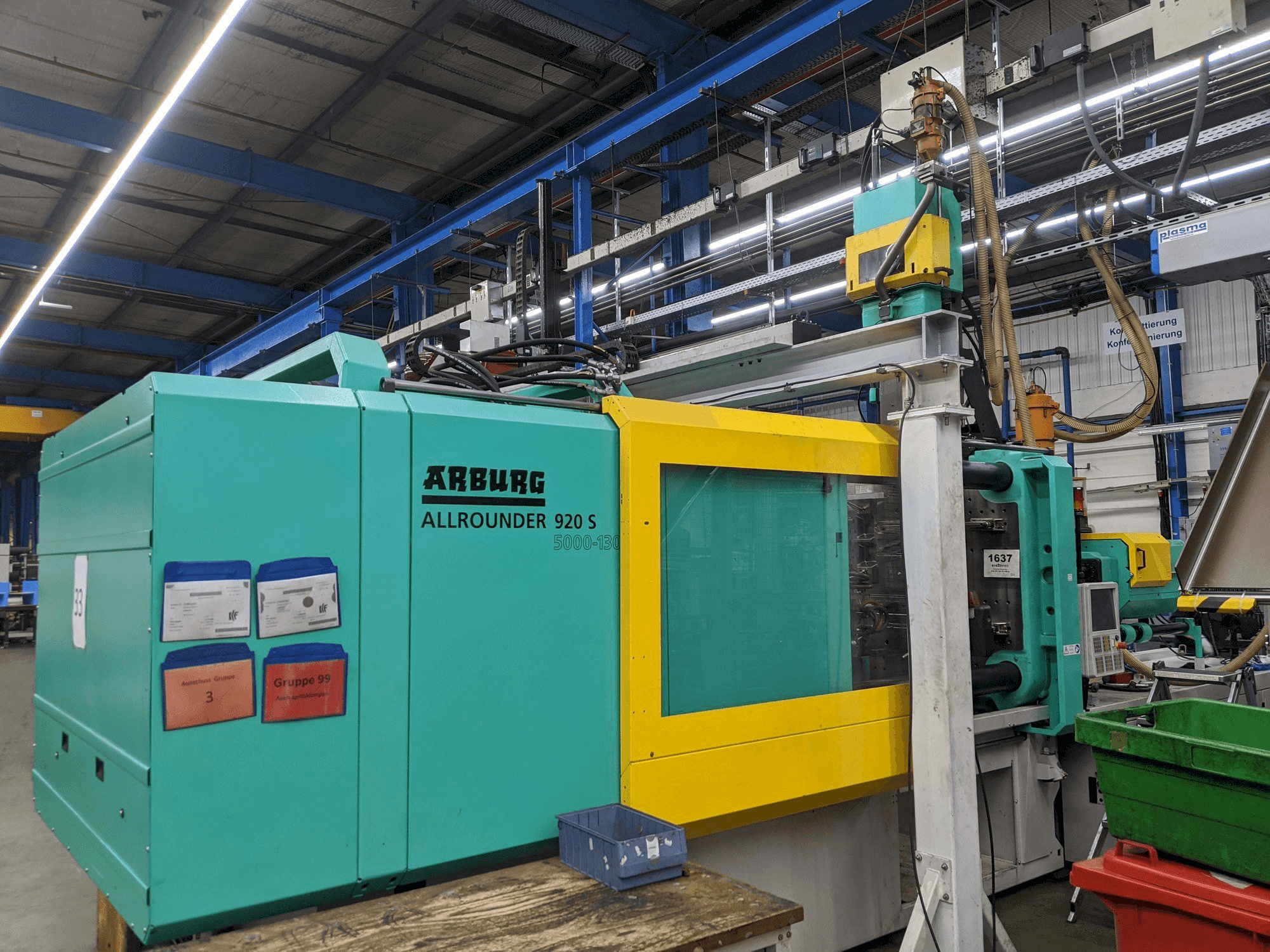 Frontansicht der Arburg ALLROUNDER 920 S 5000 - 1300 / 400 Maschine