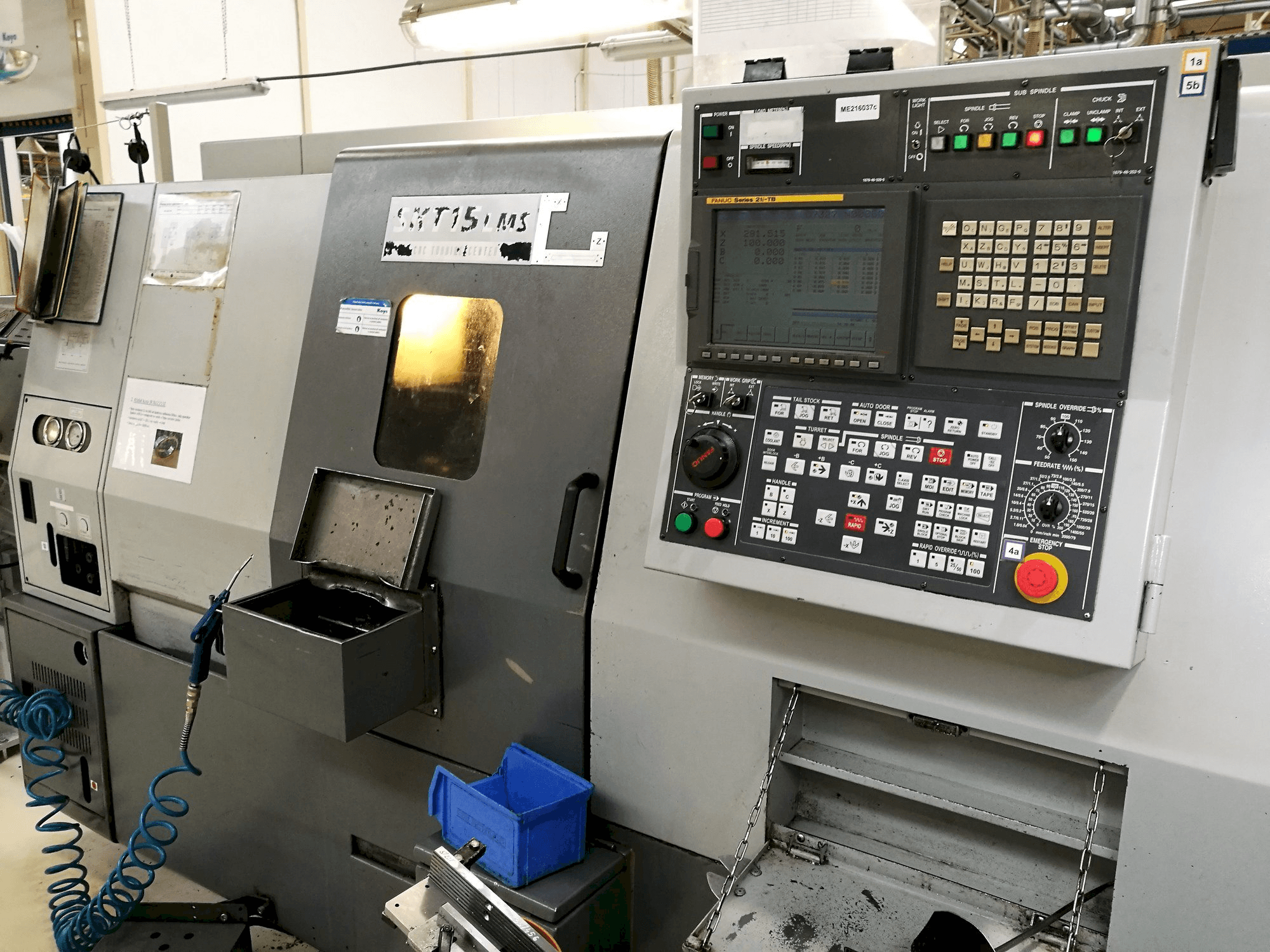 Frontansicht der Hyundai Kia SKT 15 LMS Maschine