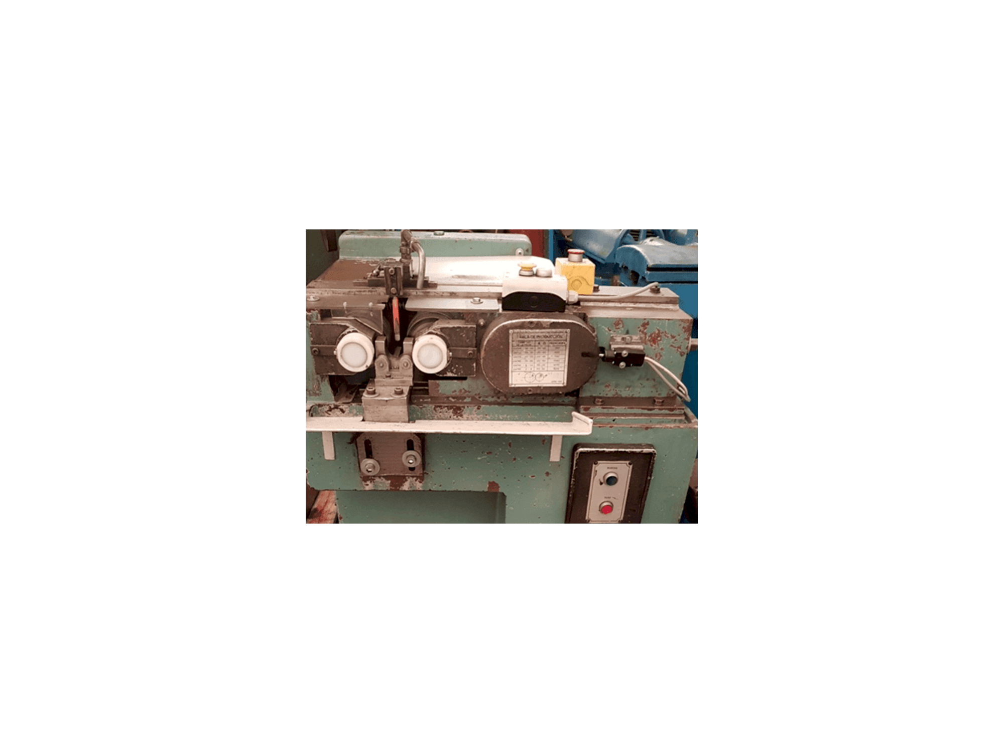 Frontansicht der Izpe RSC 100 Maschine