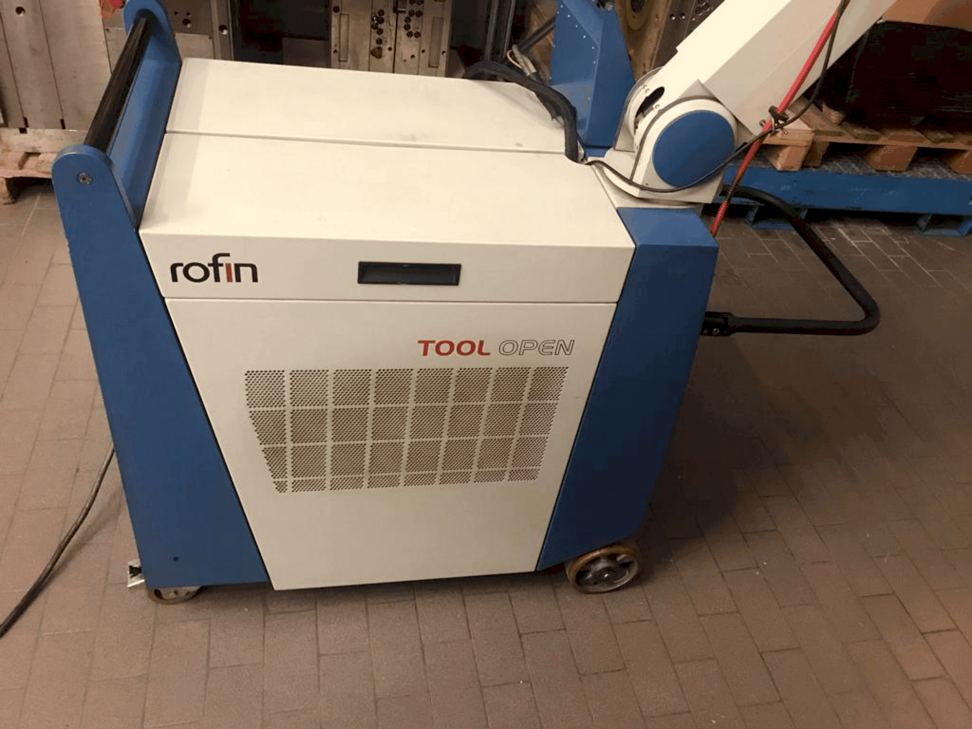 Frontansicht der ROFIN SW TOOL OPEN II Maschine