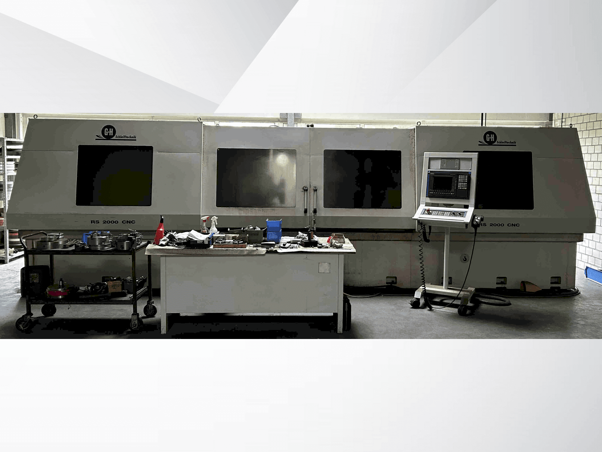 Frontansicht der GEIBEL & HOTZ RS 2000 CNC Maschine