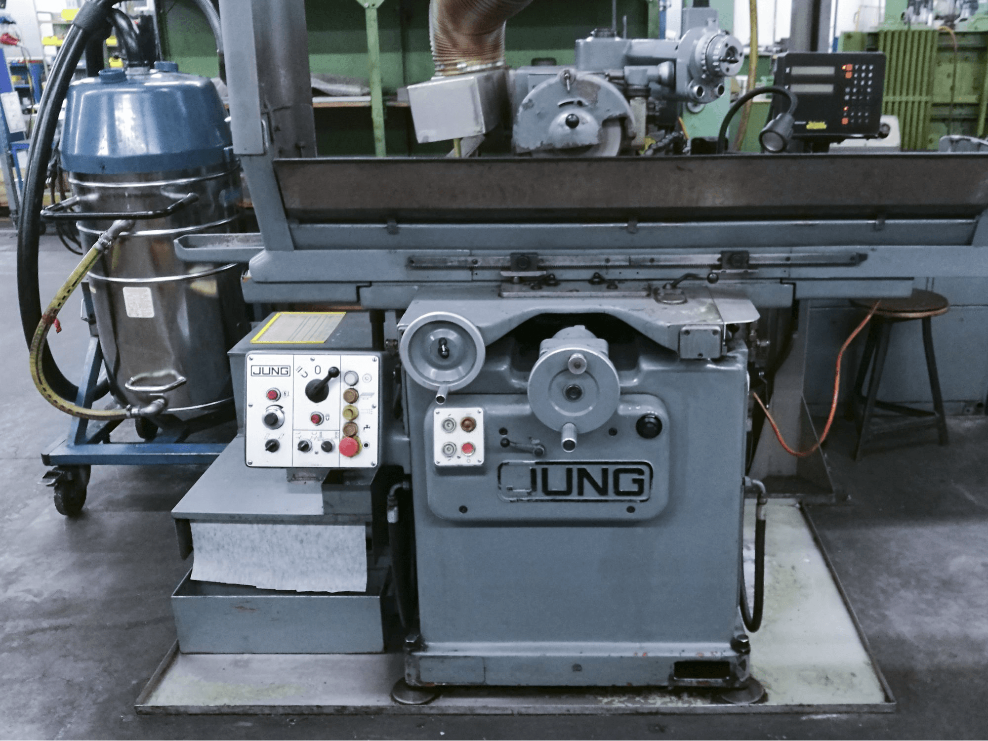 Frontansicht 1 der JUNG HF 50 RD Maschine