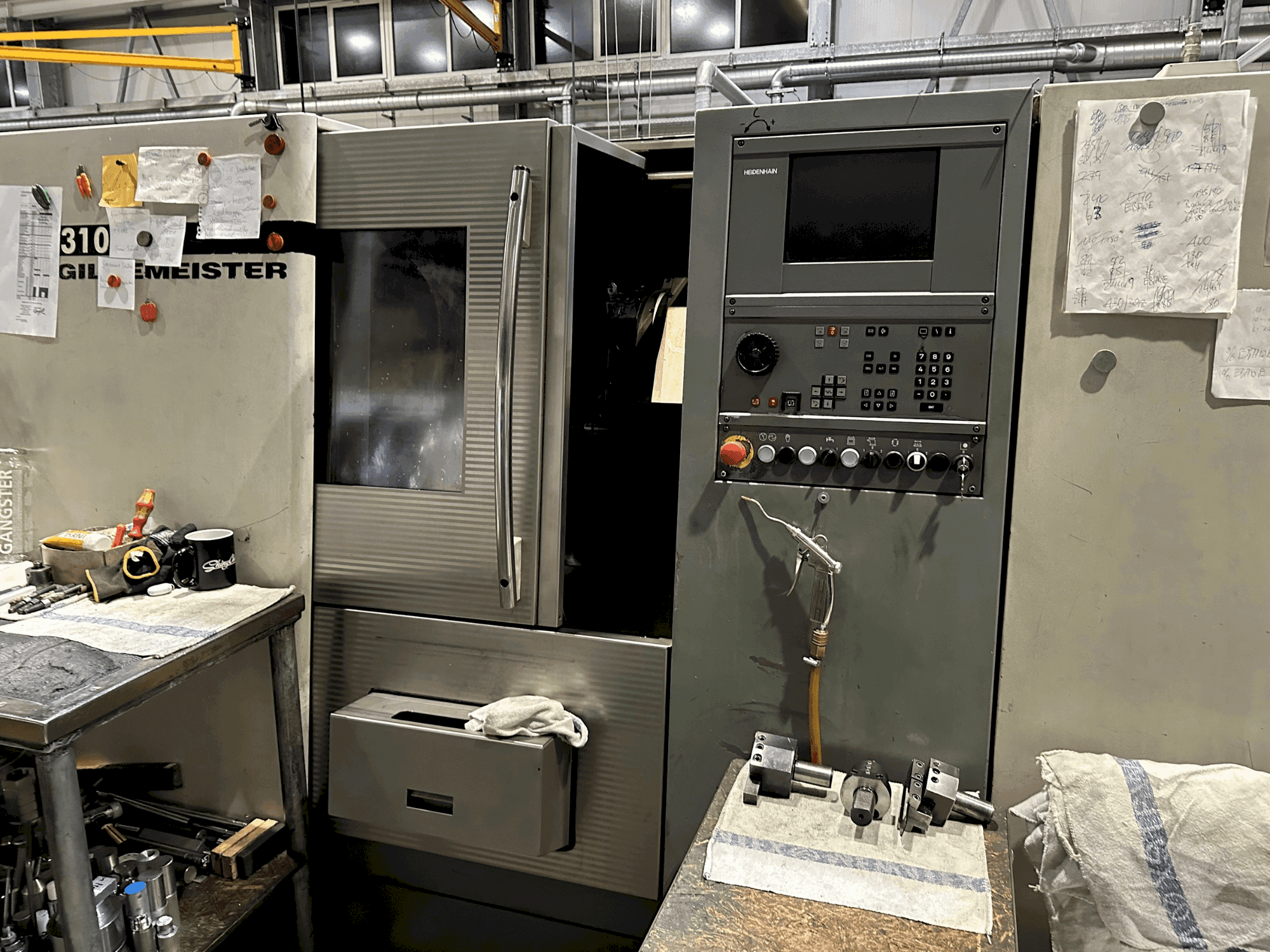 Frontansicht der Gildemeister CTX 310 Maschine