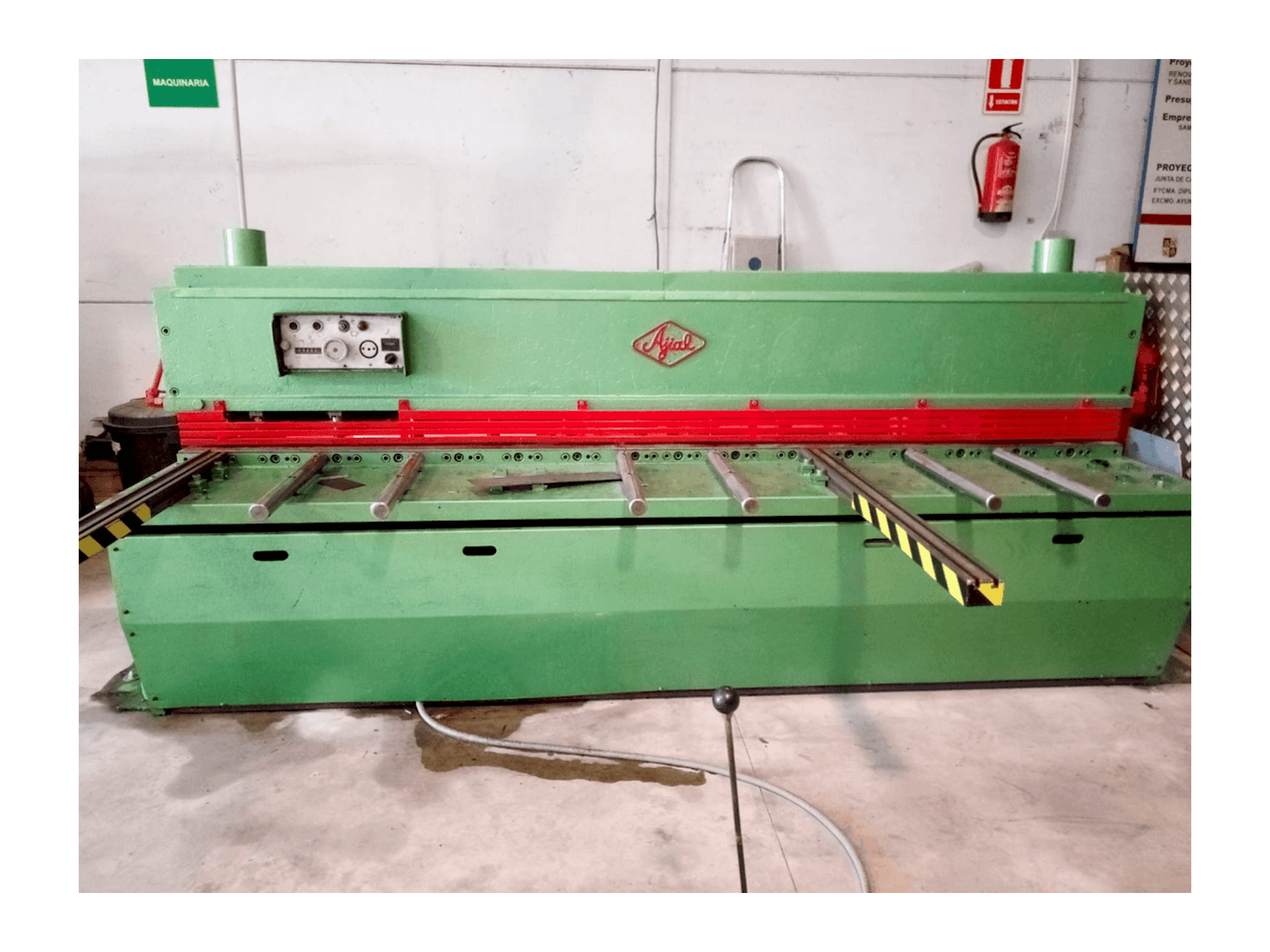 Frontansicht der Ajial 630 CA Maschine