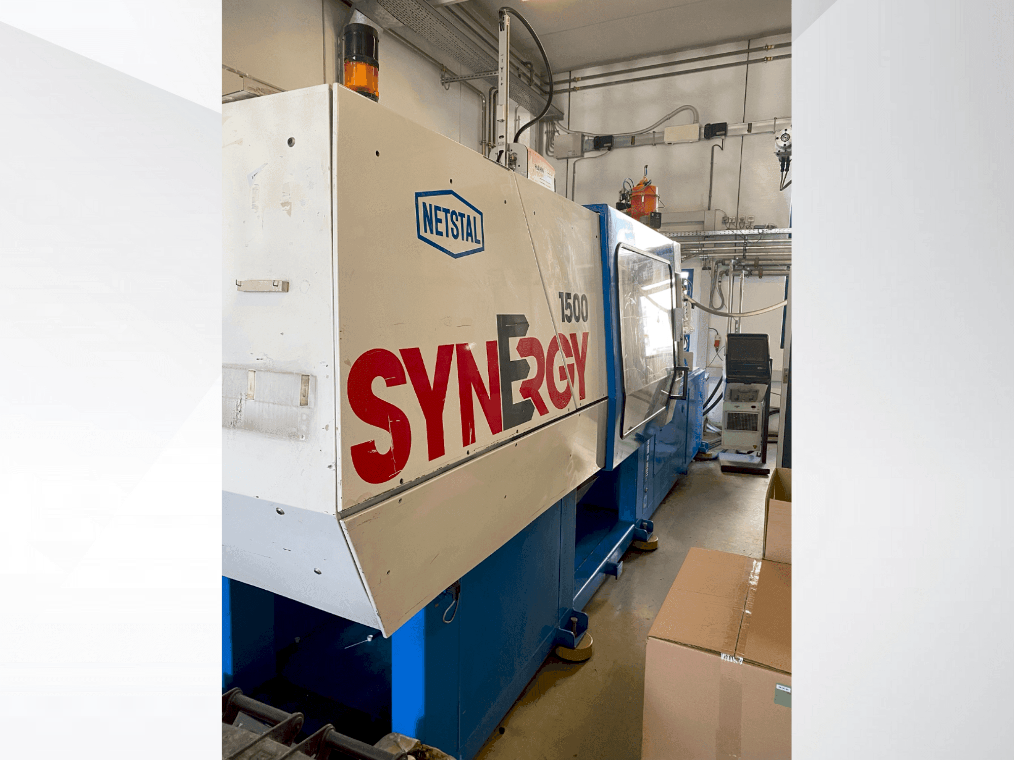 Frontansicht der Netstal S-1500-900 Maschine