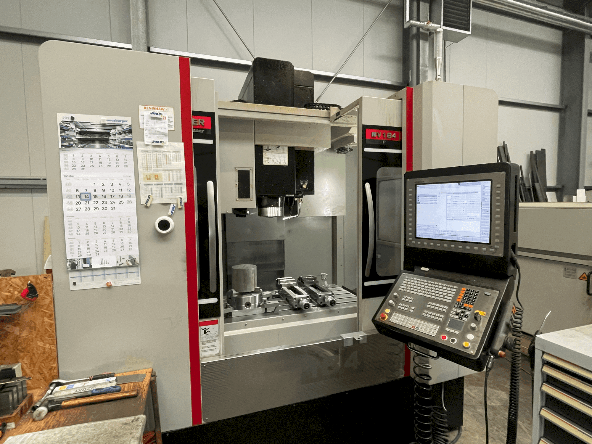 Frontansicht der Quaser MV 184P/12B Maschine
