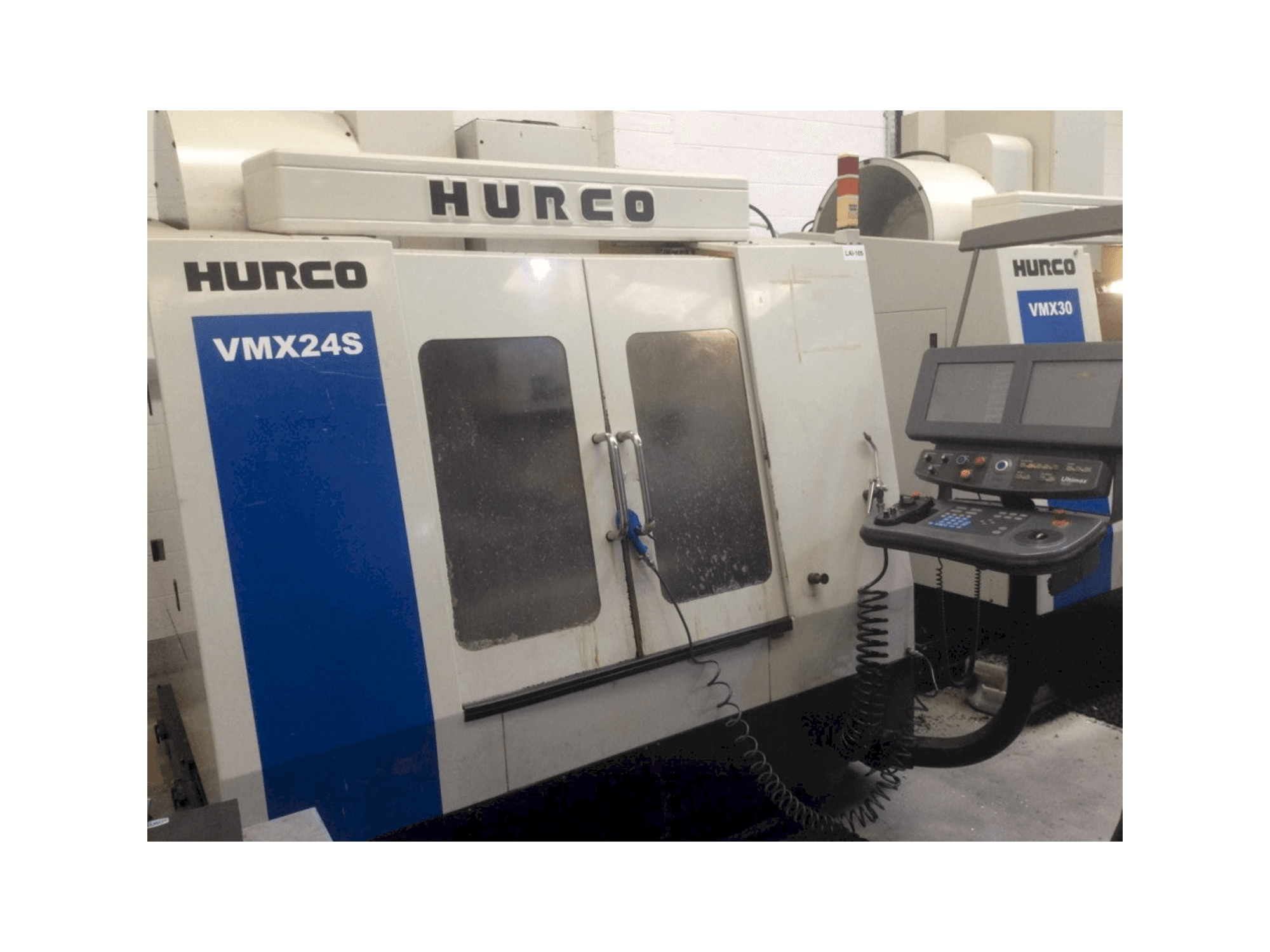 Frontansicht der Hurco VMX24S Maschine