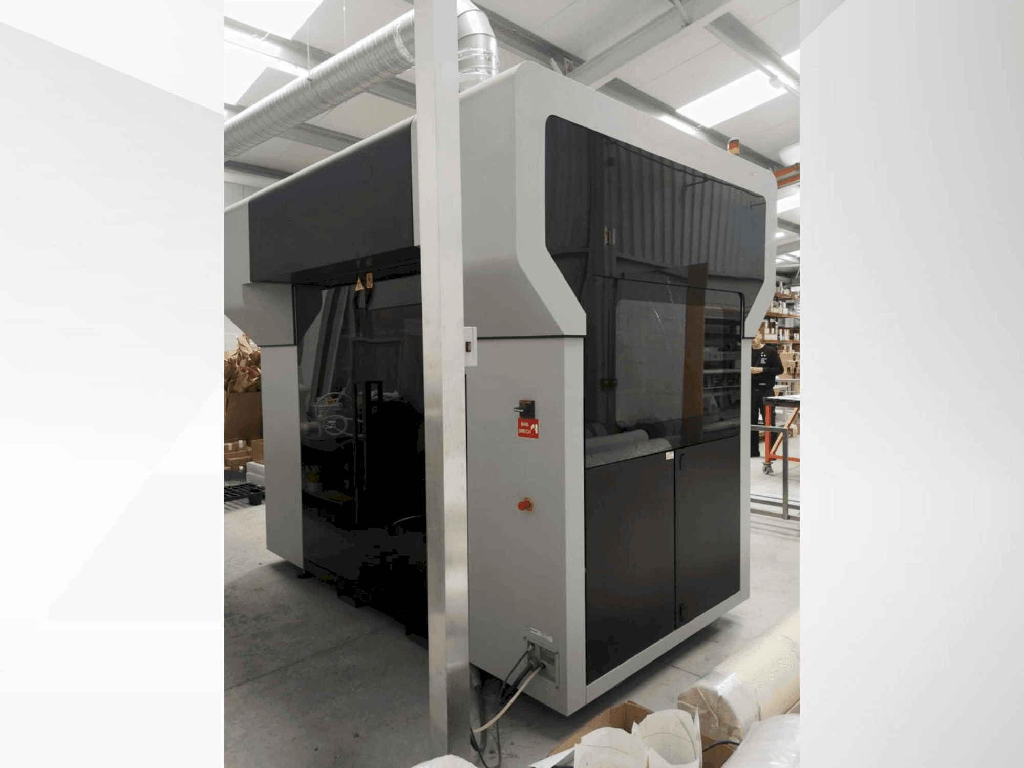 Frontansicht der MASSIVIT 1800 PRO Maschine