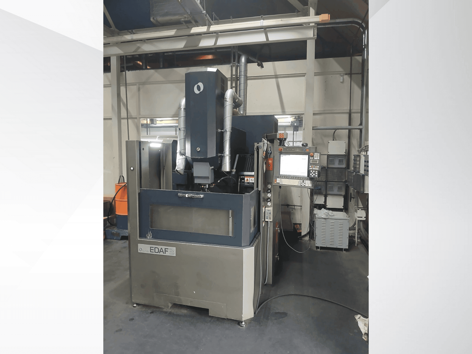Frontansicht der Makino EDAF3 Maschine