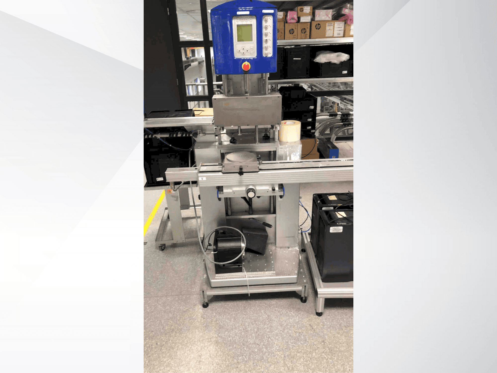 Frontansicht der TTN 400 250 Maschine