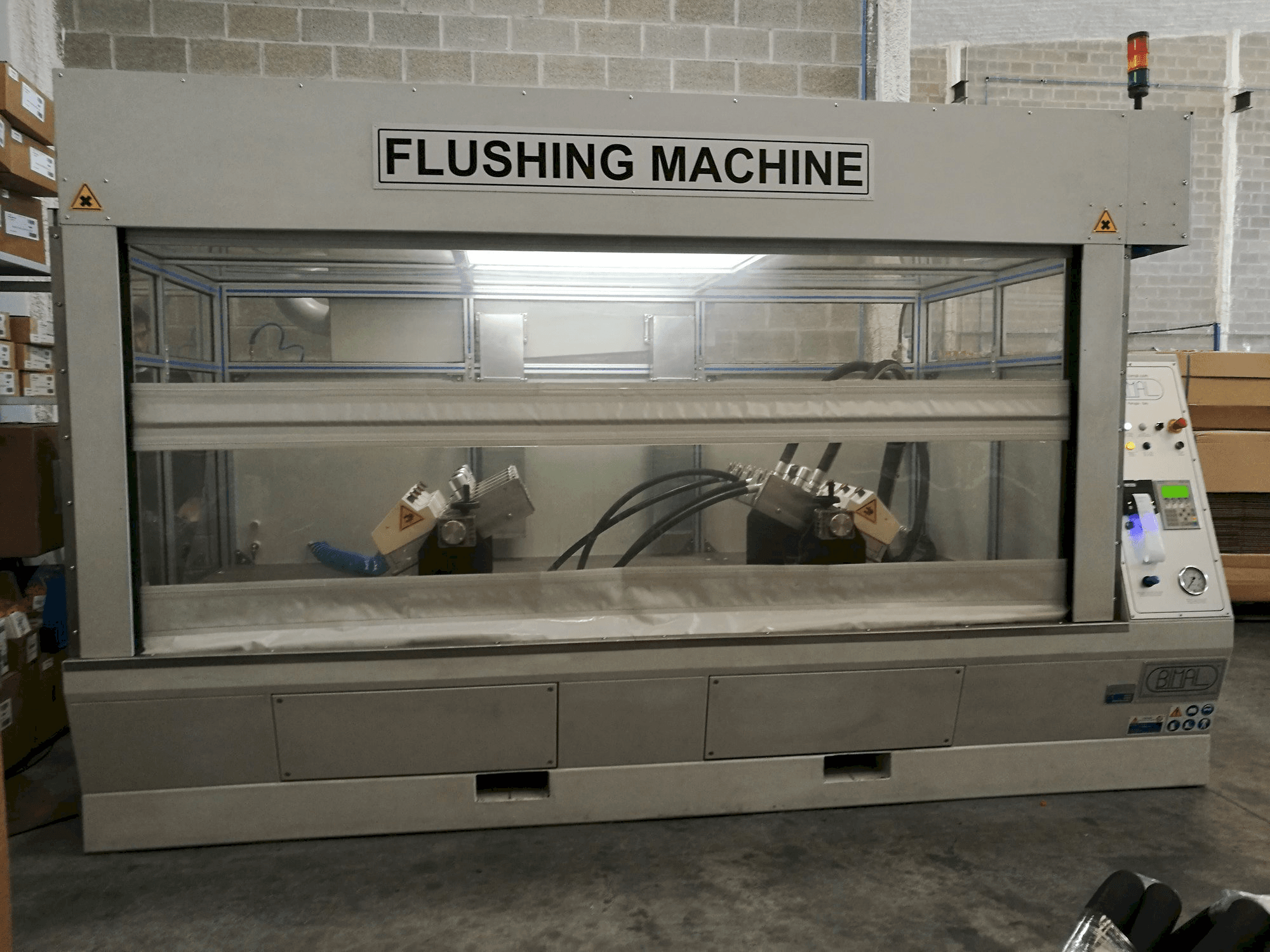 Frontansicht der BIMAL Flush 4 Maschine