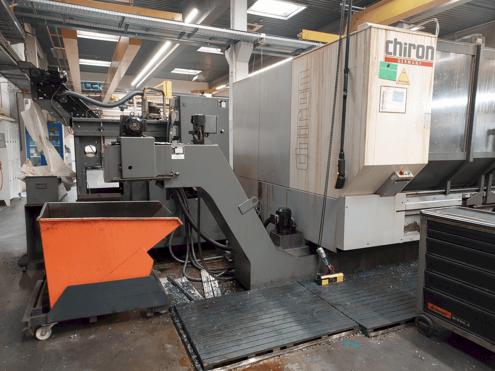 Frontansicht der CHIRON FZ 18 L Maschine