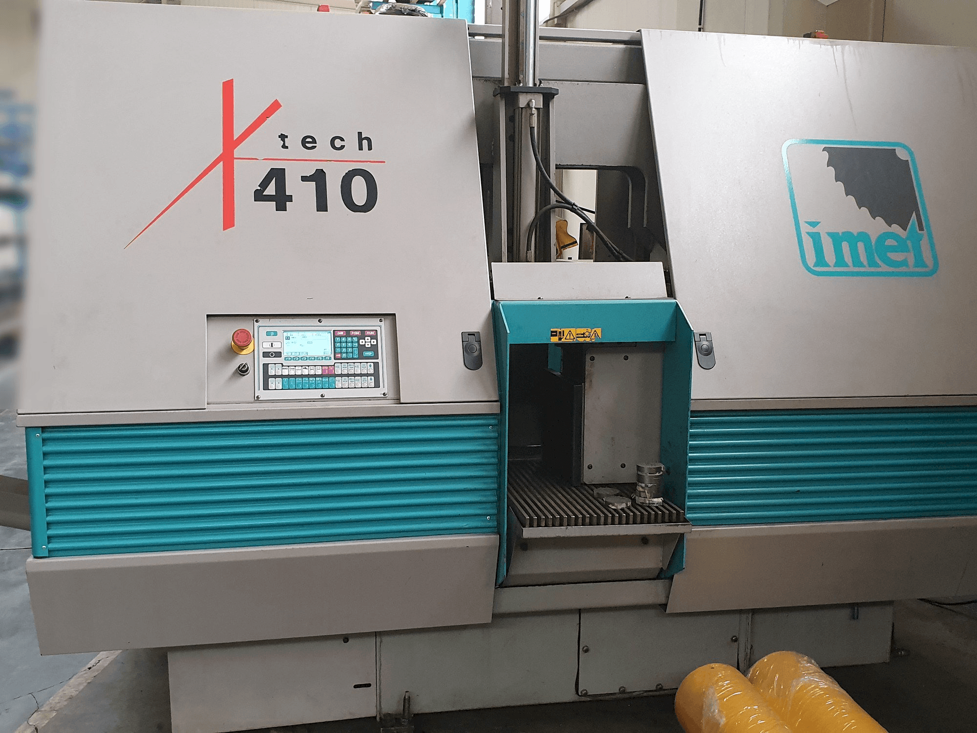 Frontansicht der Imet X-TECH 410 Maschine