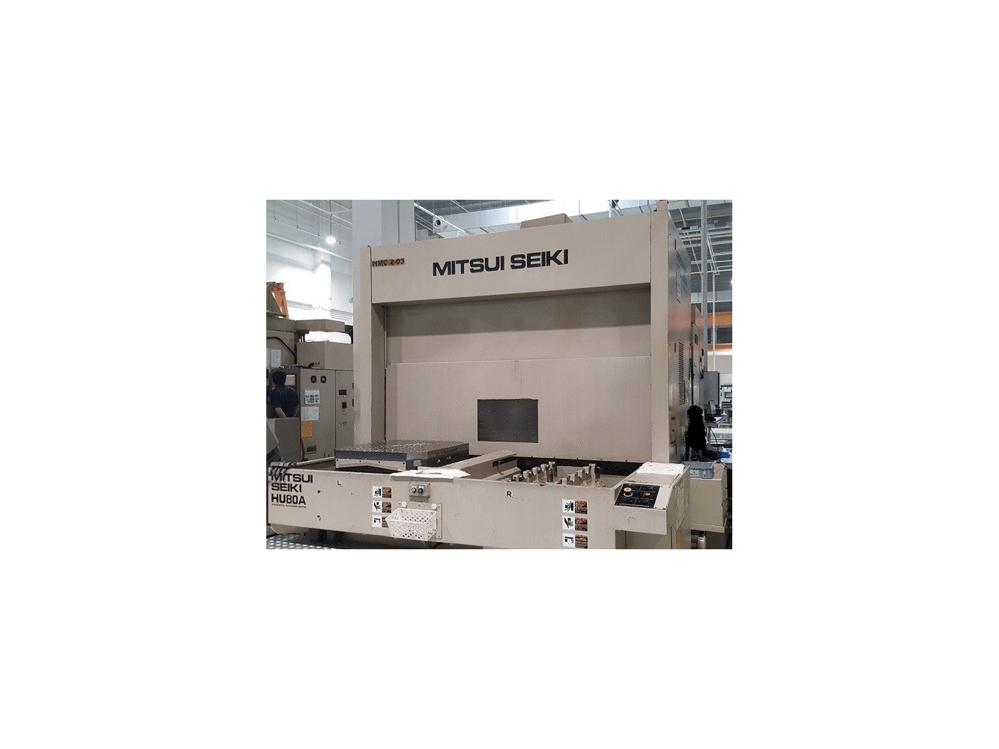 Frontansicht der Mitsui Seiki HU80A Maschine