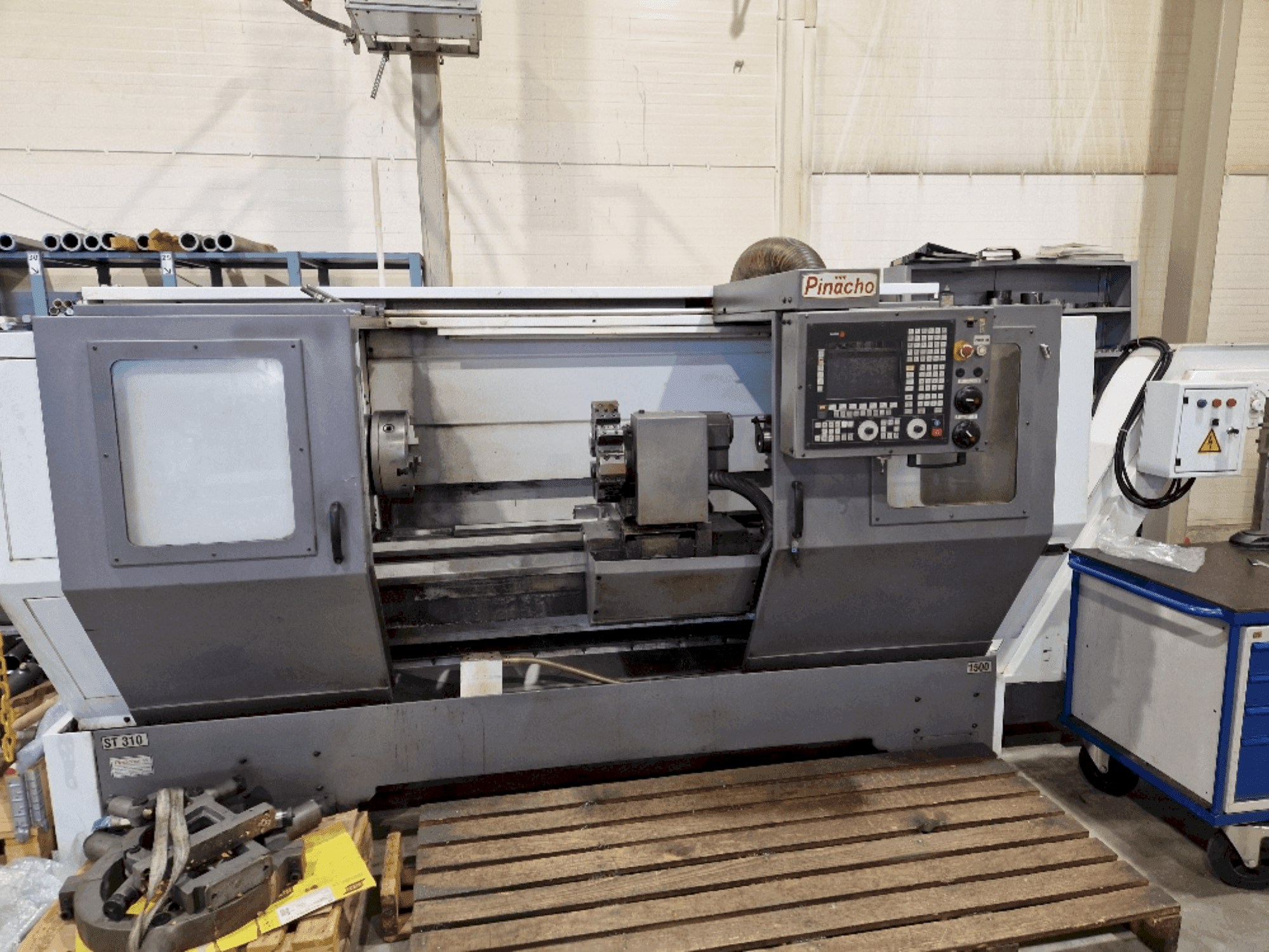 Frontansicht der Pinacho ST 310 x1500 Maschine