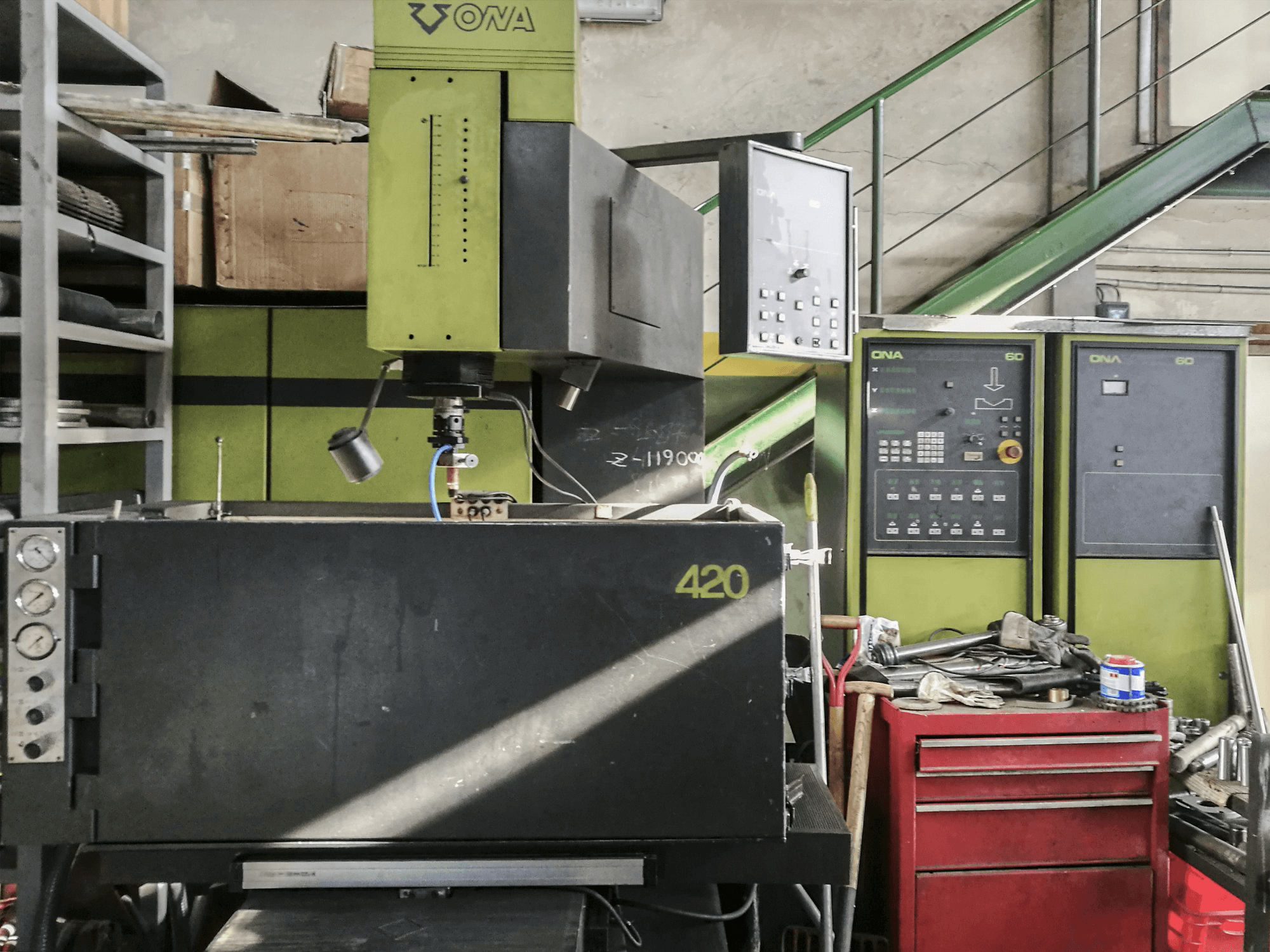 Vorderansicht 1 der ONA ONOMATIC 420 Maschine