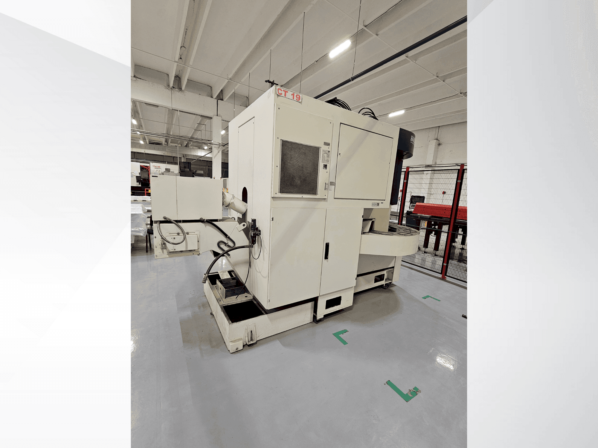 Frontansicht der HARDINGE EMAG VL 5 Maschine