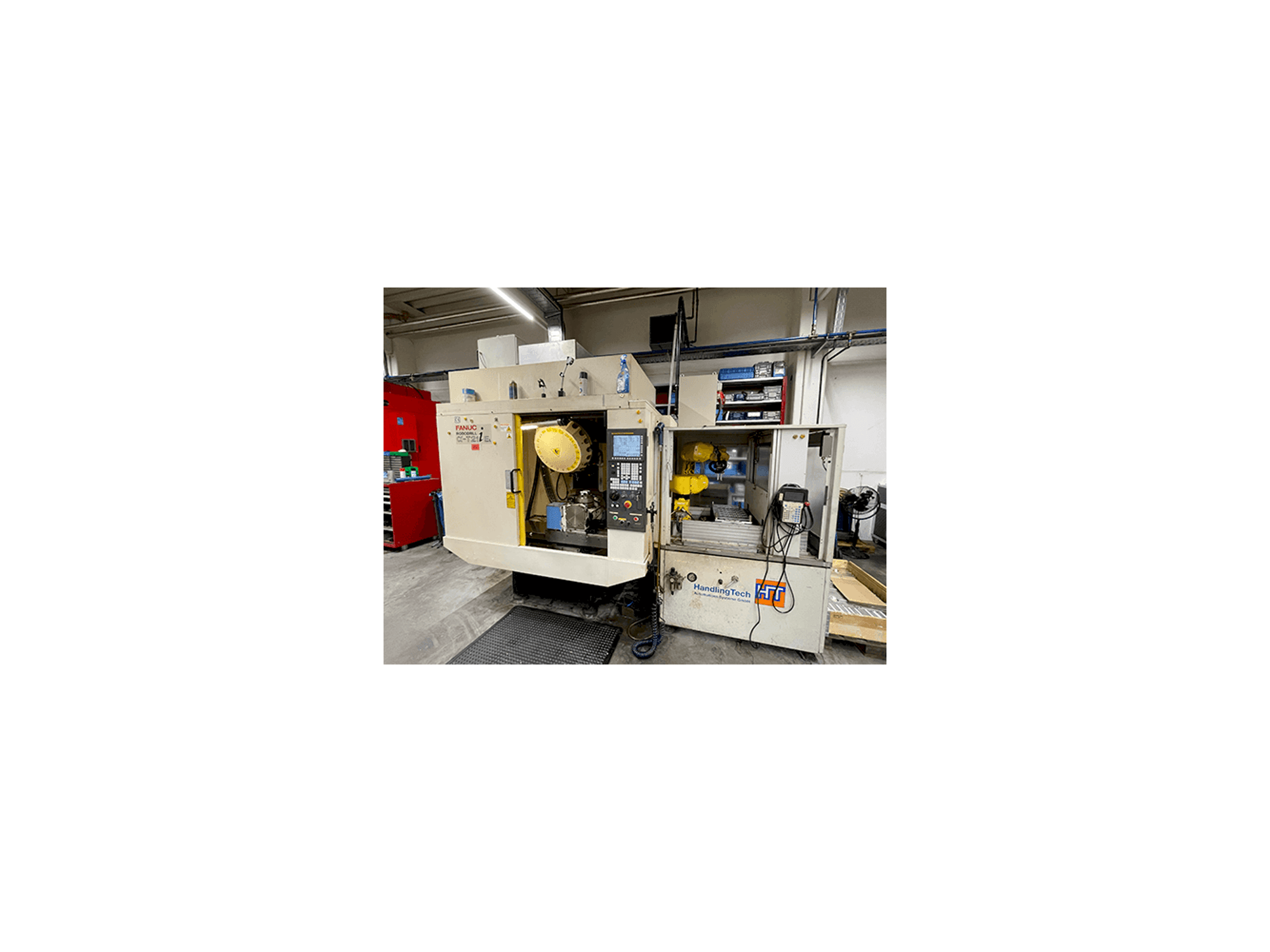 Frontansicht der FANUC Robodrill Alpha-T21iEL Maschine