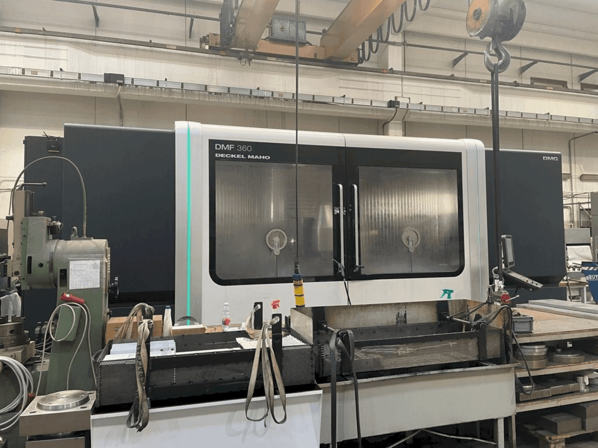 Frontansicht der DMG DMF 360 Maschine