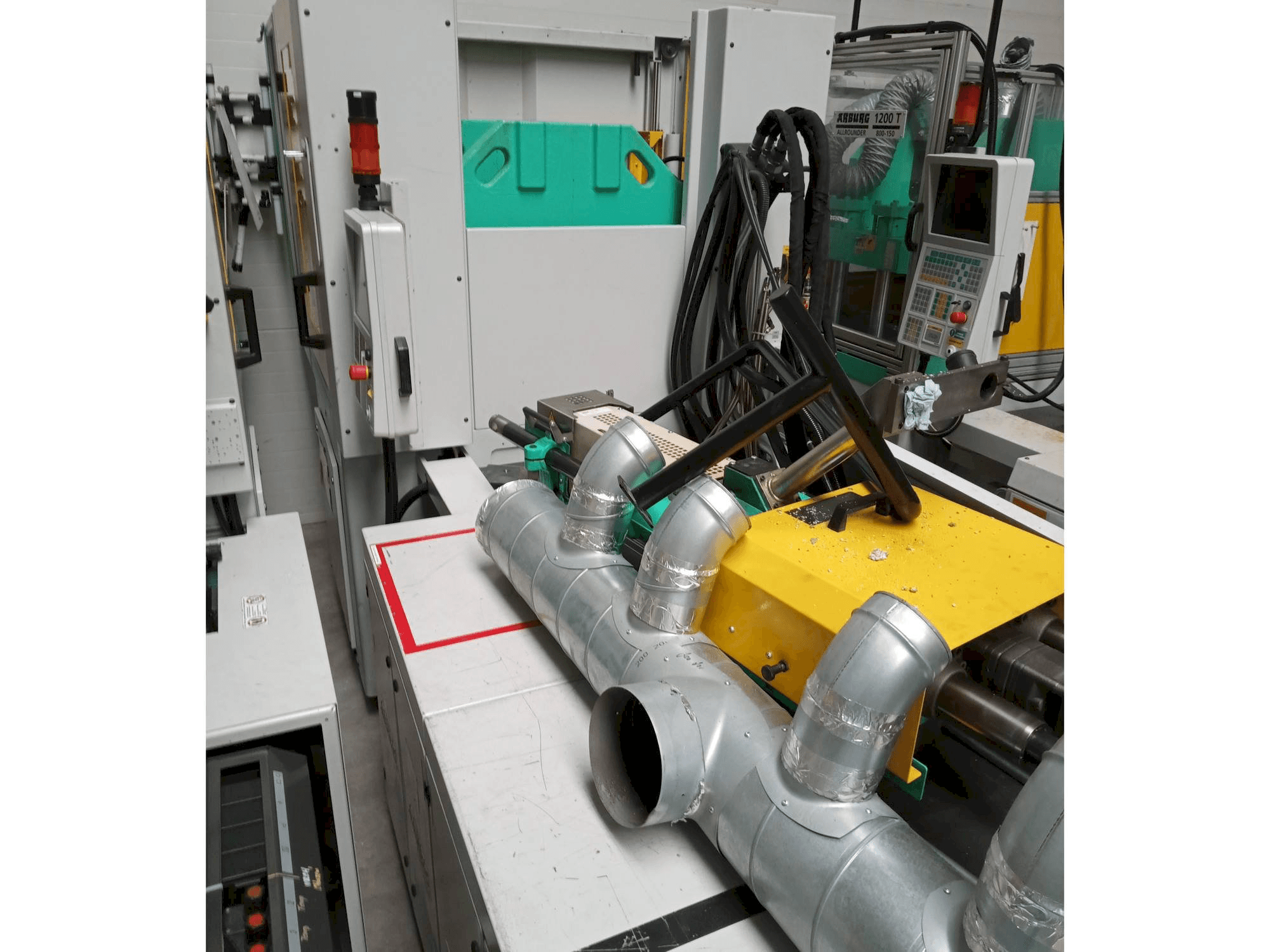 Frontansicht der Arburg Allrounder 1200T-800-170 Maschine