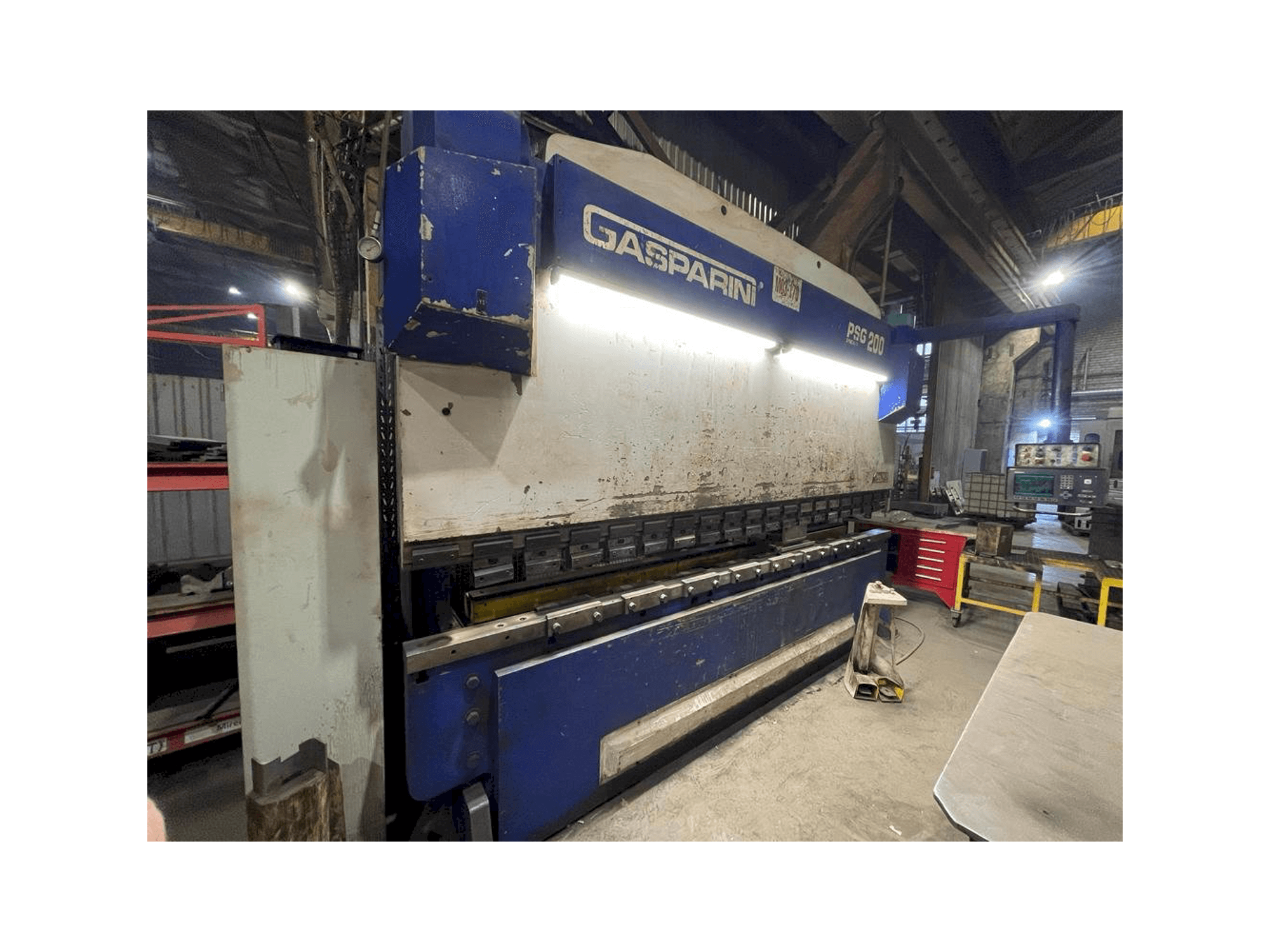 Frontansicht der GASPARINI PSG 200/4000 Maschine