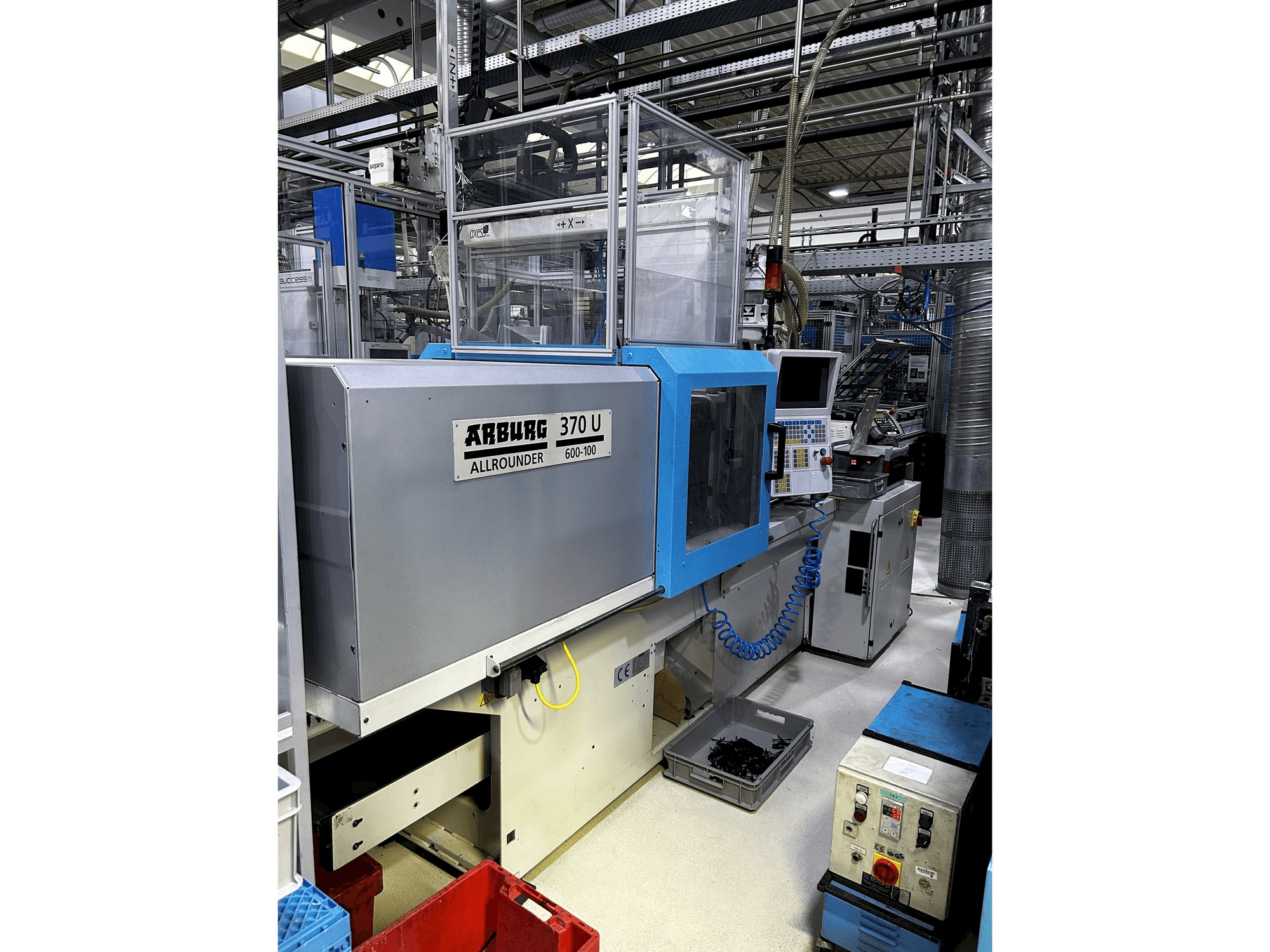 Frontansicht der Arburg Allrounder 370 U 600-100 Maschine