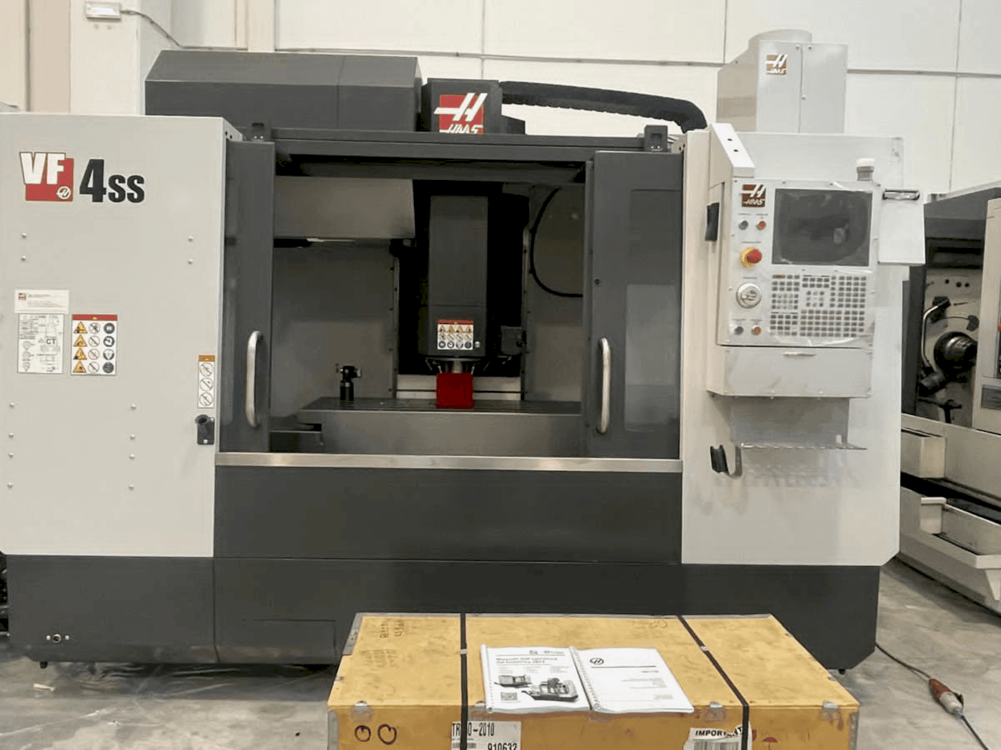 Frontansicht der HAAS VF4SS (2019) Maschine