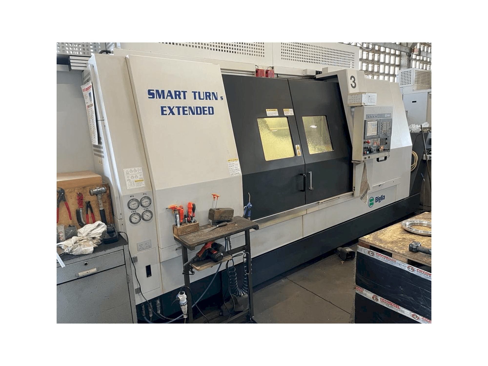 Frontansicht der Biglia Smart Turn S Extended Maschine