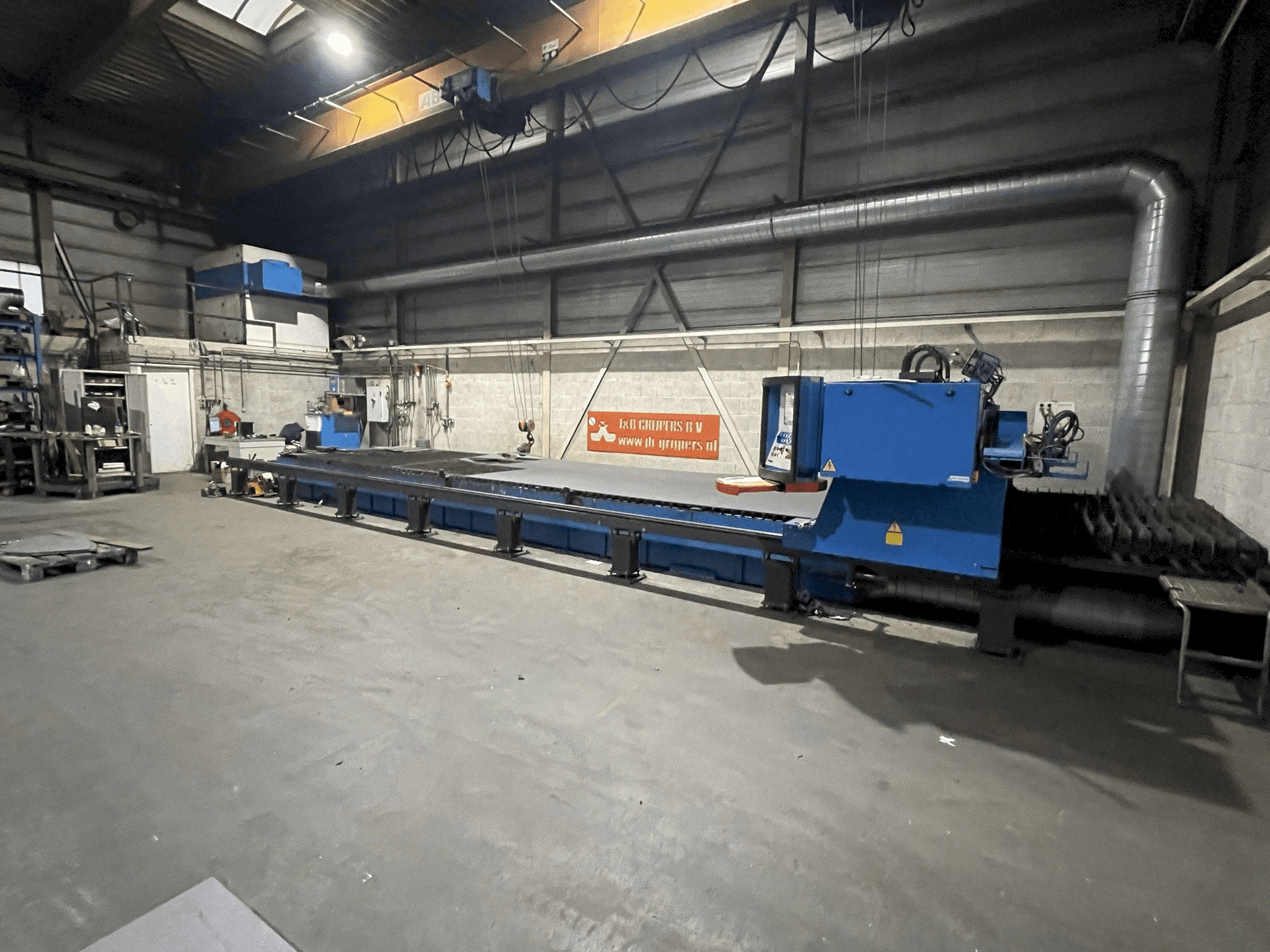 Frontansicht der SAF Air liquide Oxytome 25HPC Maschine