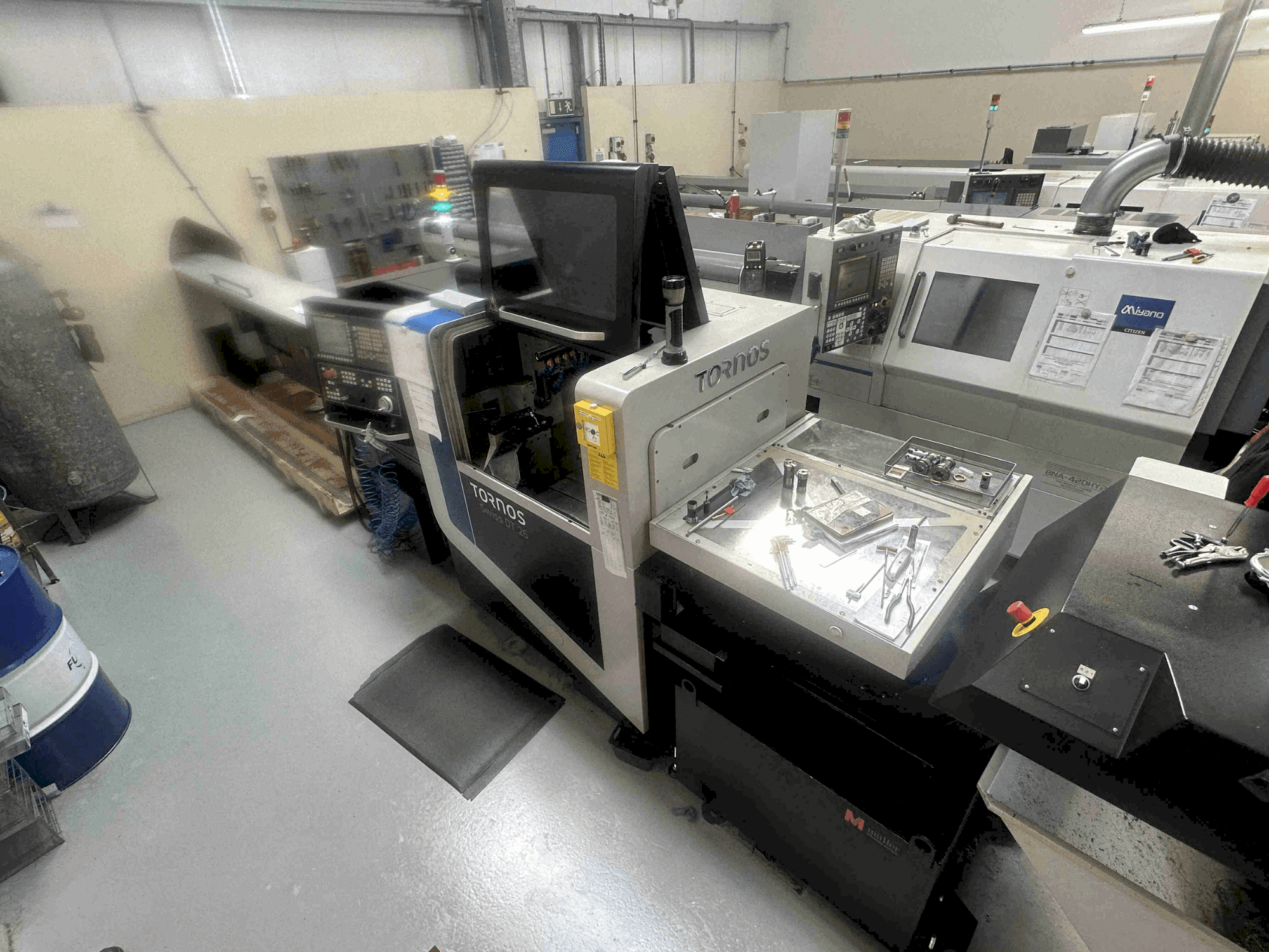 Frontansicht der STAR MICRONICS Swiss DT26 Maschine