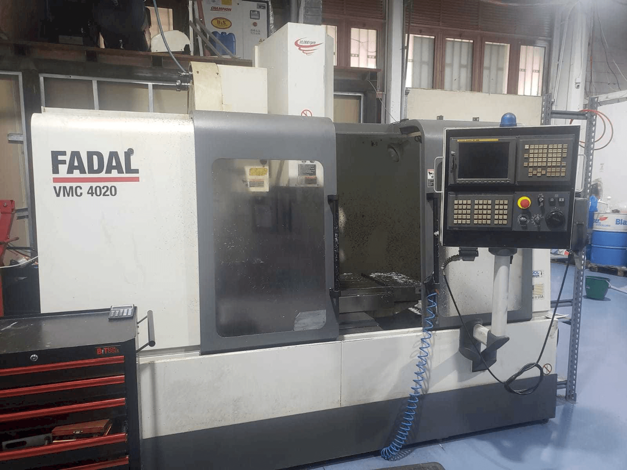 Frontansicht der FADAL VMC 4020 HT Maschine