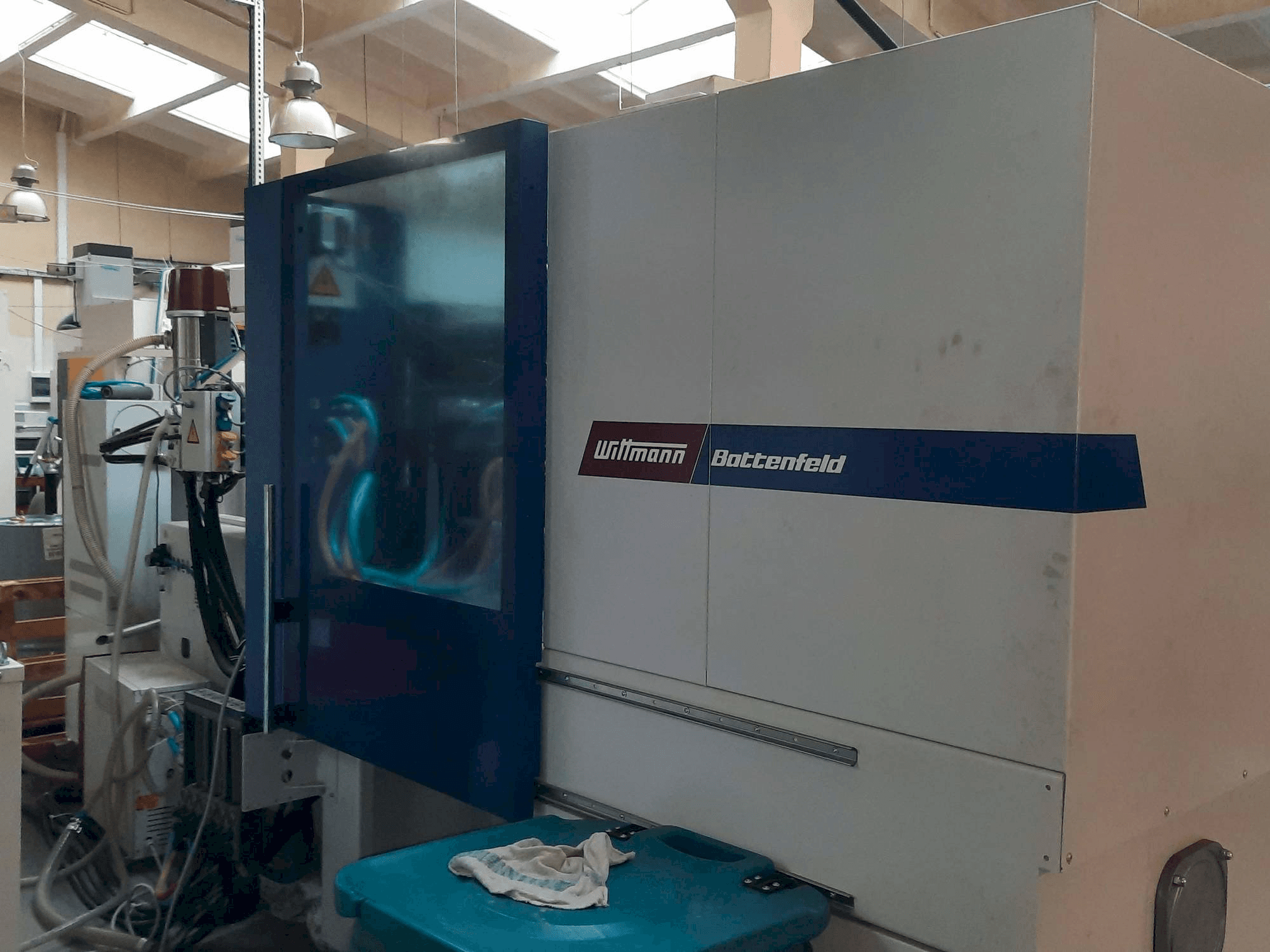 Frontansicht der Battenfeld SmartPower 110/350 Maschine