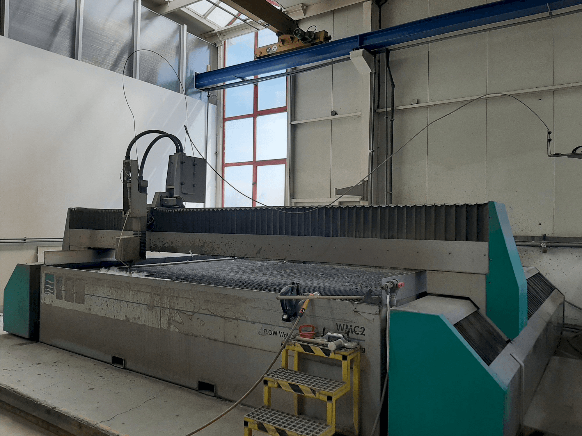 Frontansicht der Flow WMC2 4030 Maschine