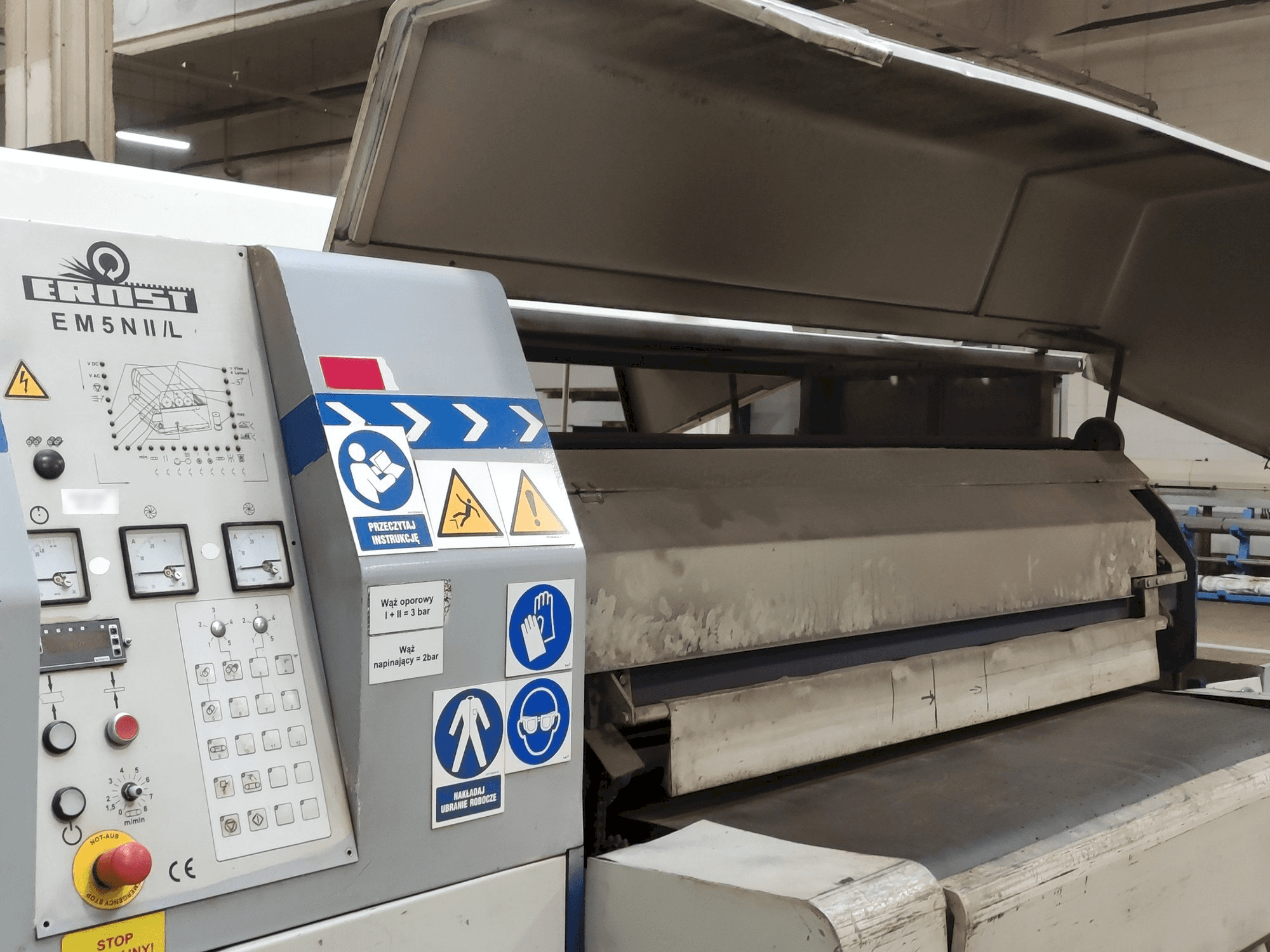 Frontansicht der ERNST EM5N II/L Maschine