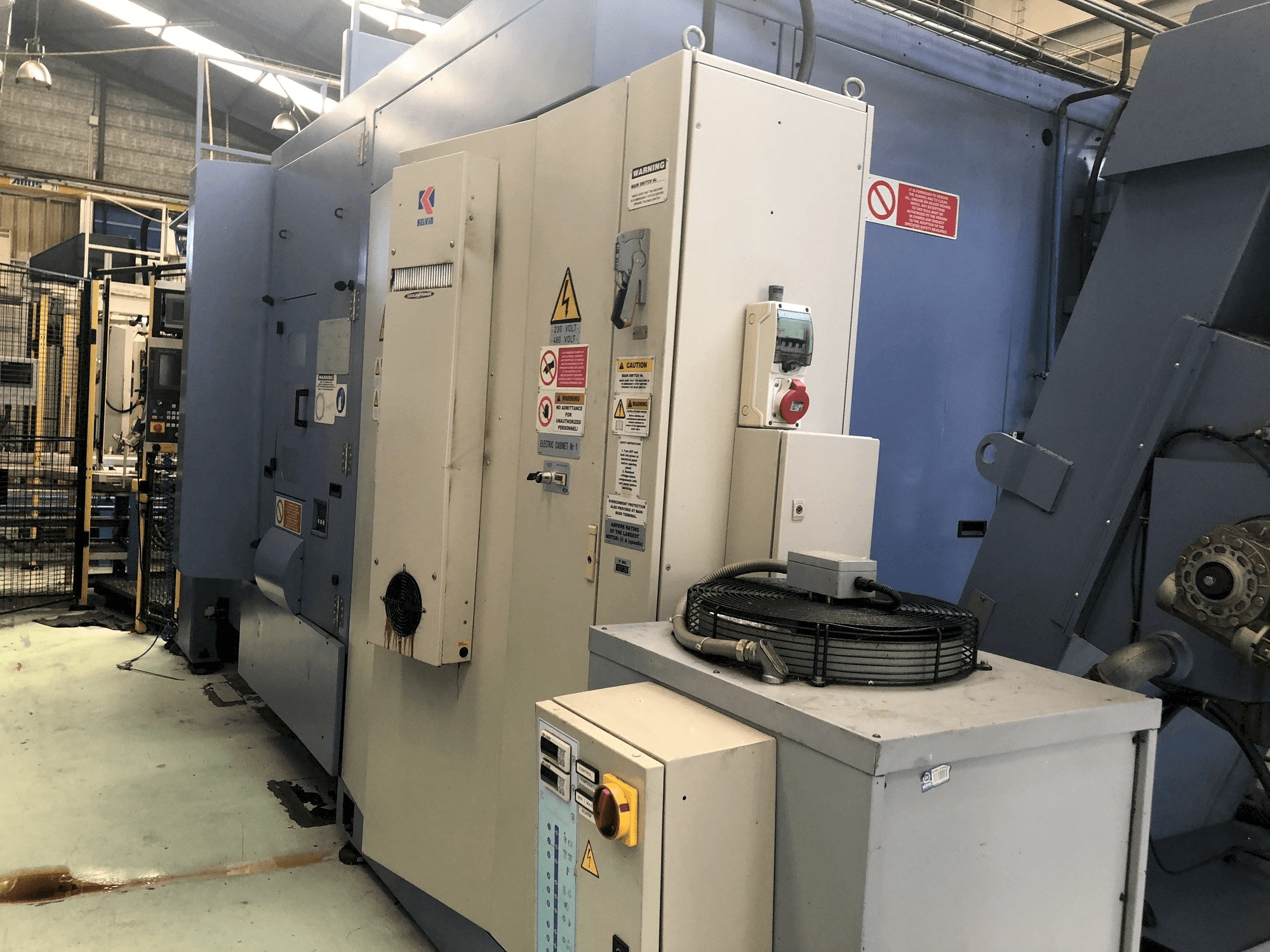 Frontansicht der MCM Clock Maschine