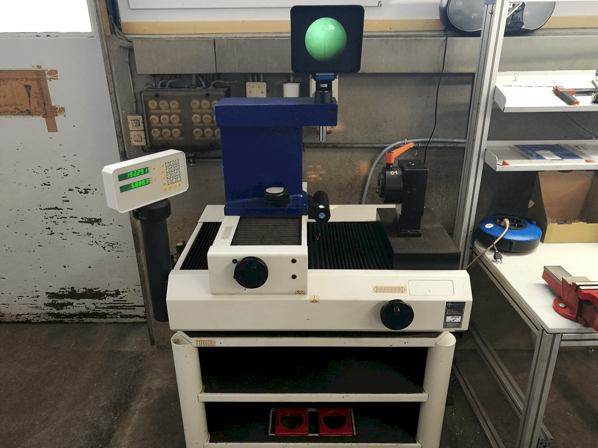 Frontansicht der Zoller H420 Maschine