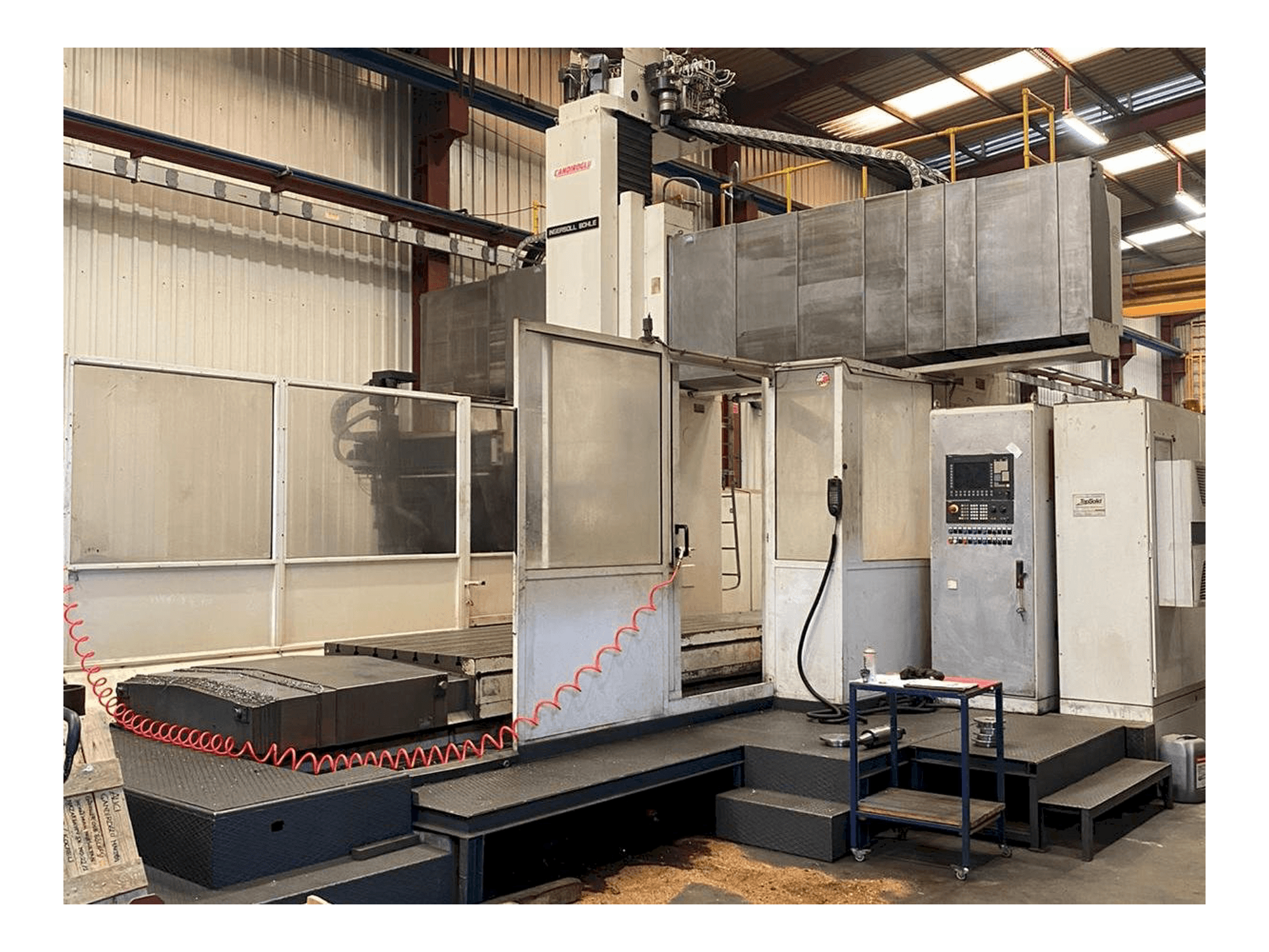 Frontansicht der INGERSOL BOHLE Master Center T1 Maschine