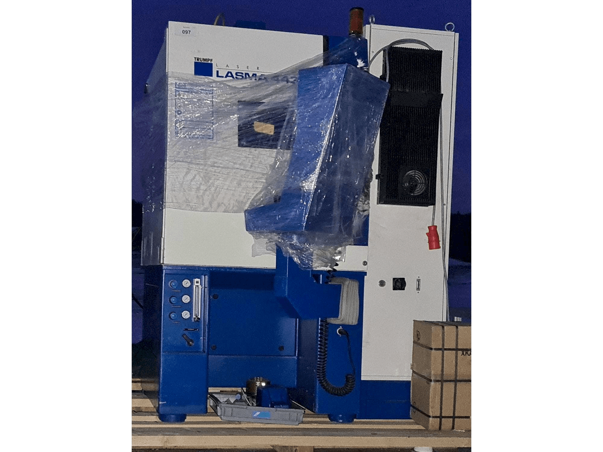 Frontansicht der TRUMPF HL 124P LCB Maschine