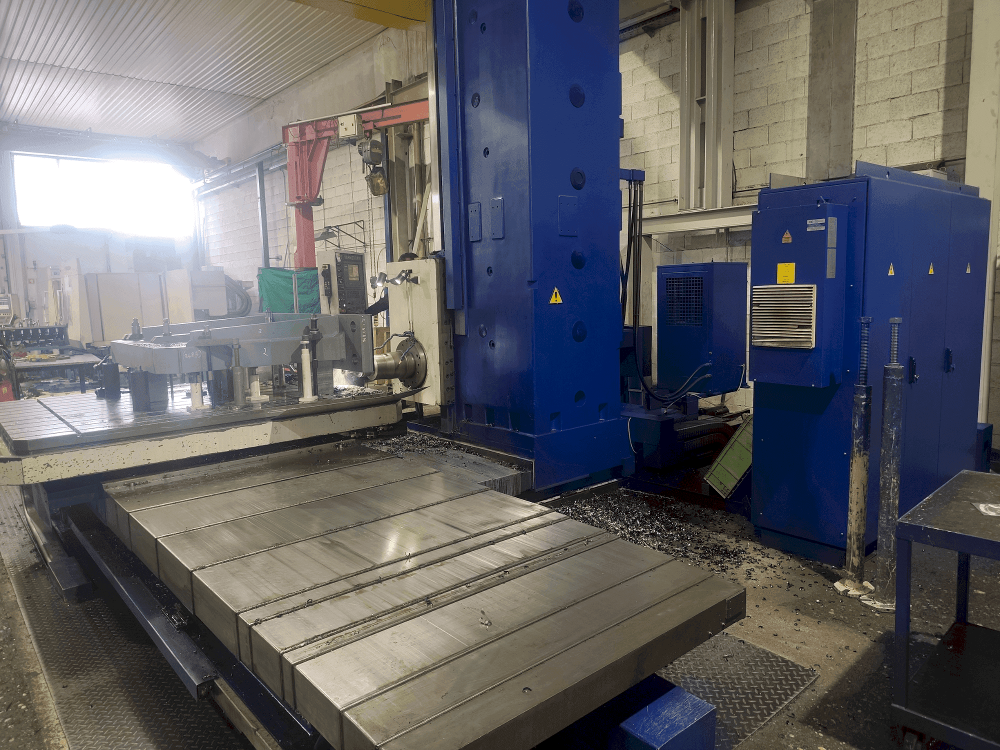 Frontansicht der TOS WHN 13.8 Maschine