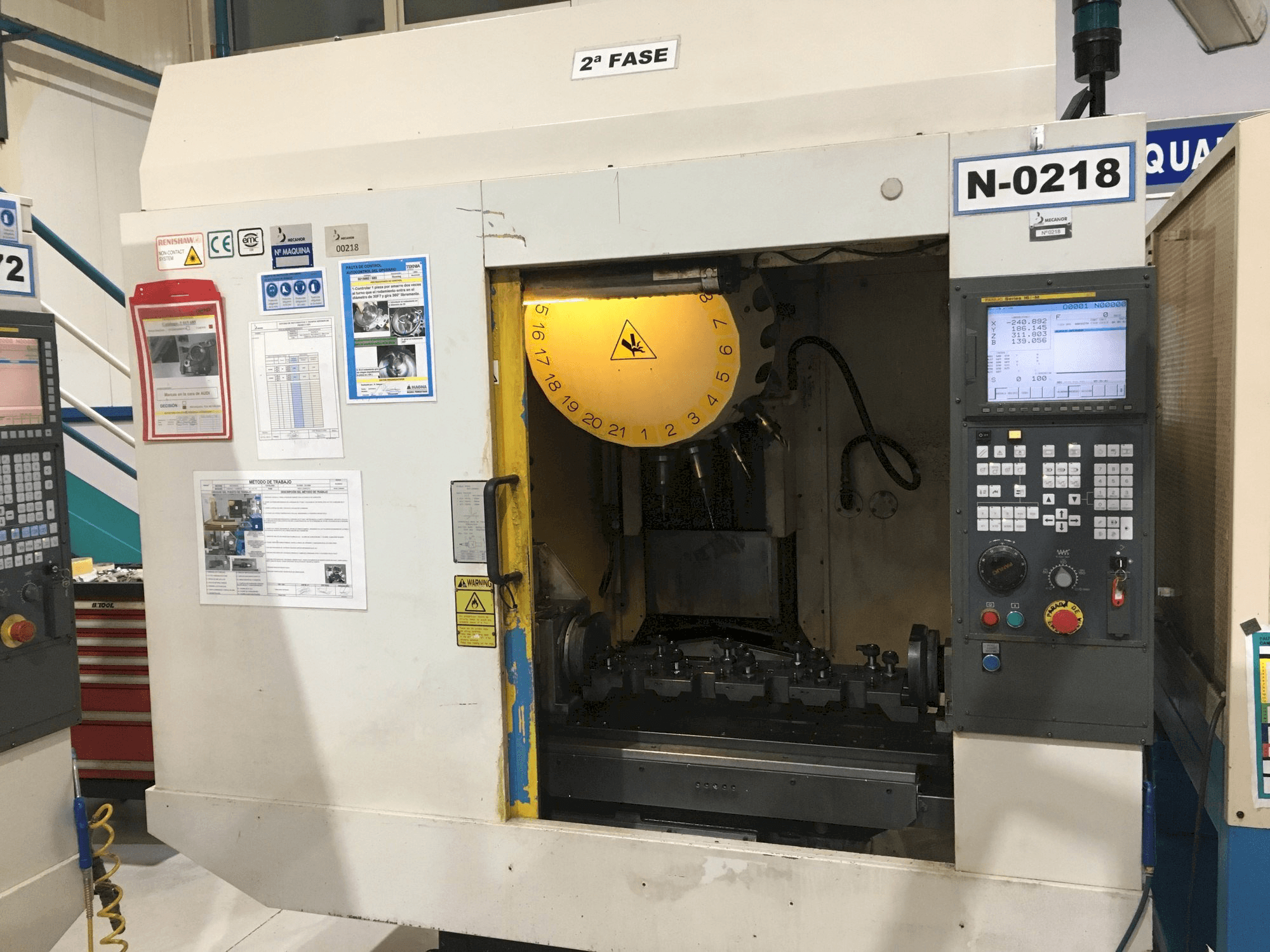 Frontansicht der FANUC Robodrill alfa-T-21iDL Maschine