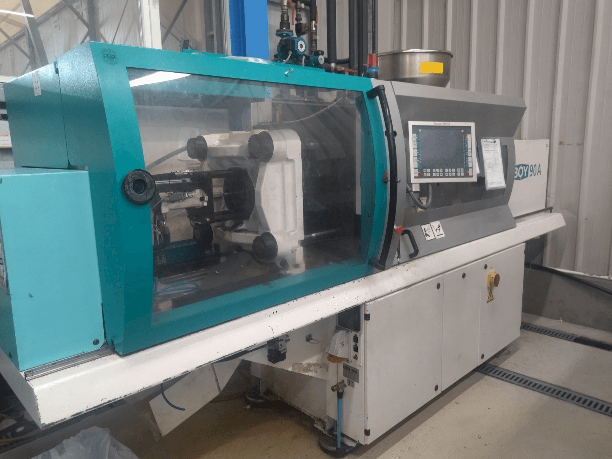 Frontansicht der BOY 90A Maschine