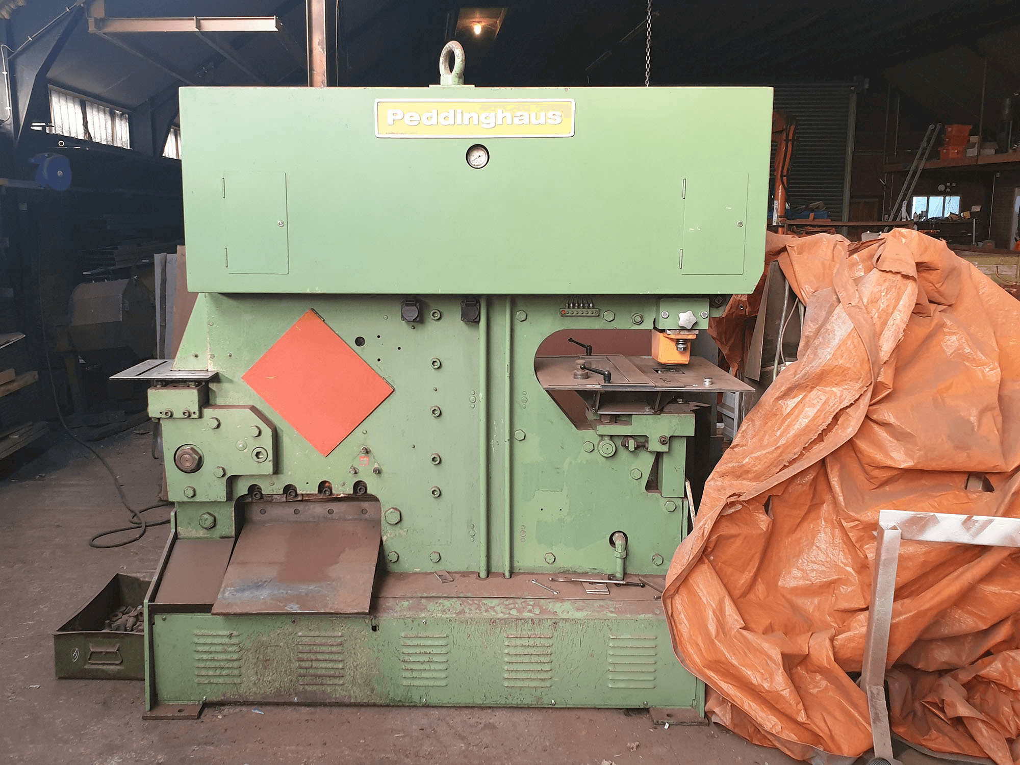 Frontansicht der Peddinghaus Peddimaster 110/170 Maschine