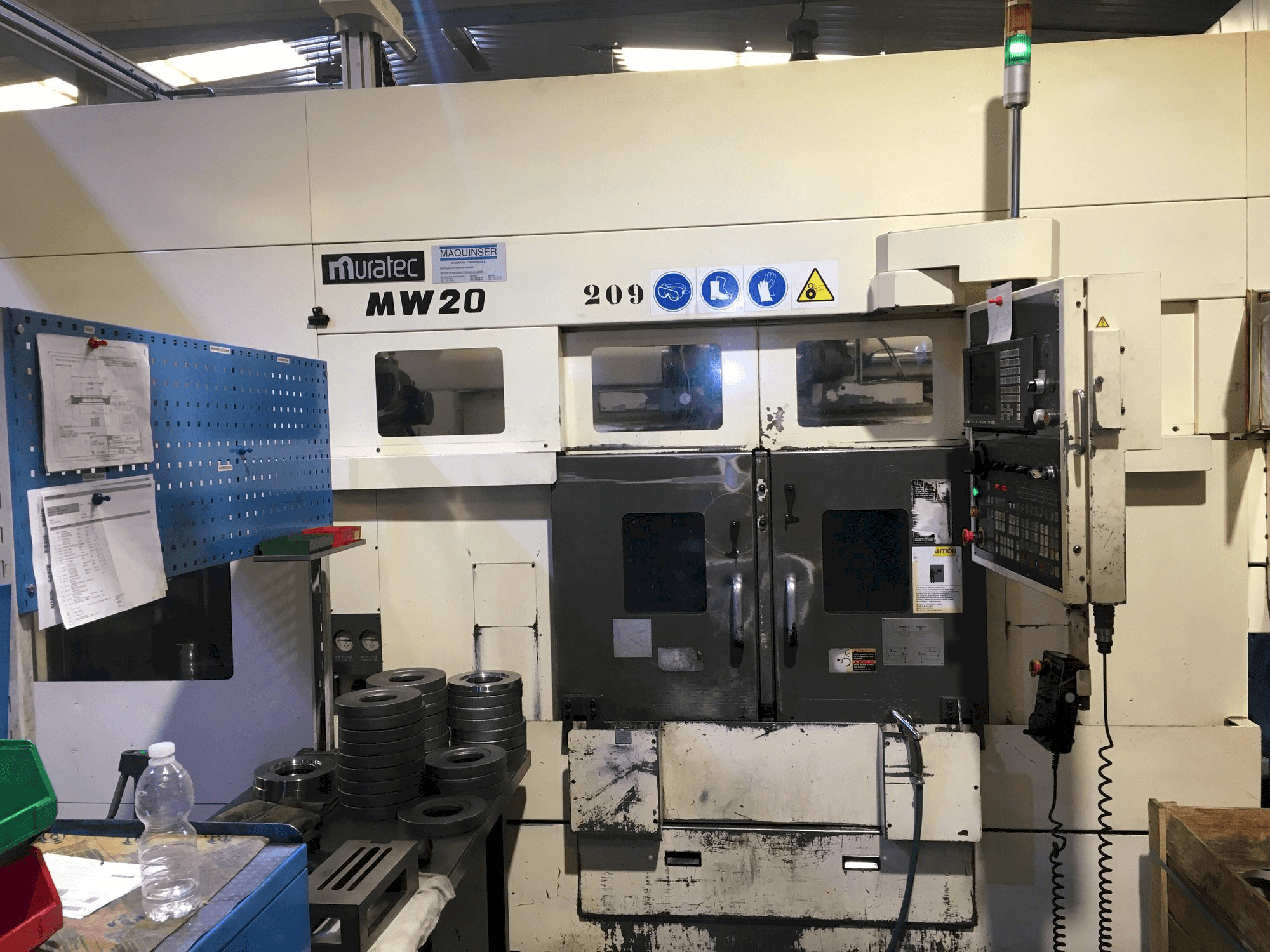 Frontansicht der Muratec MW20 Maschine