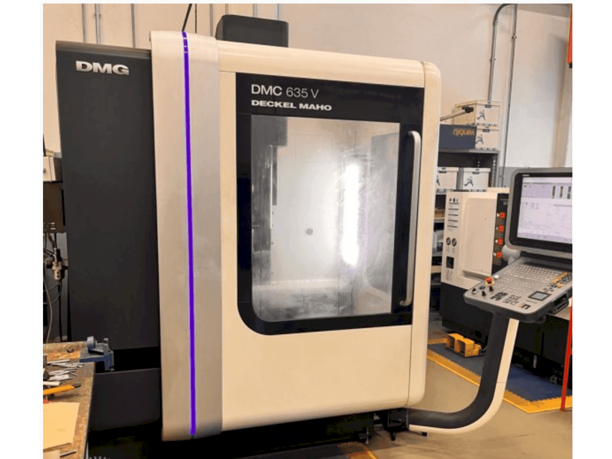 Frontansicht der DMG DECKEL MAHO DMC 635 V Maschine