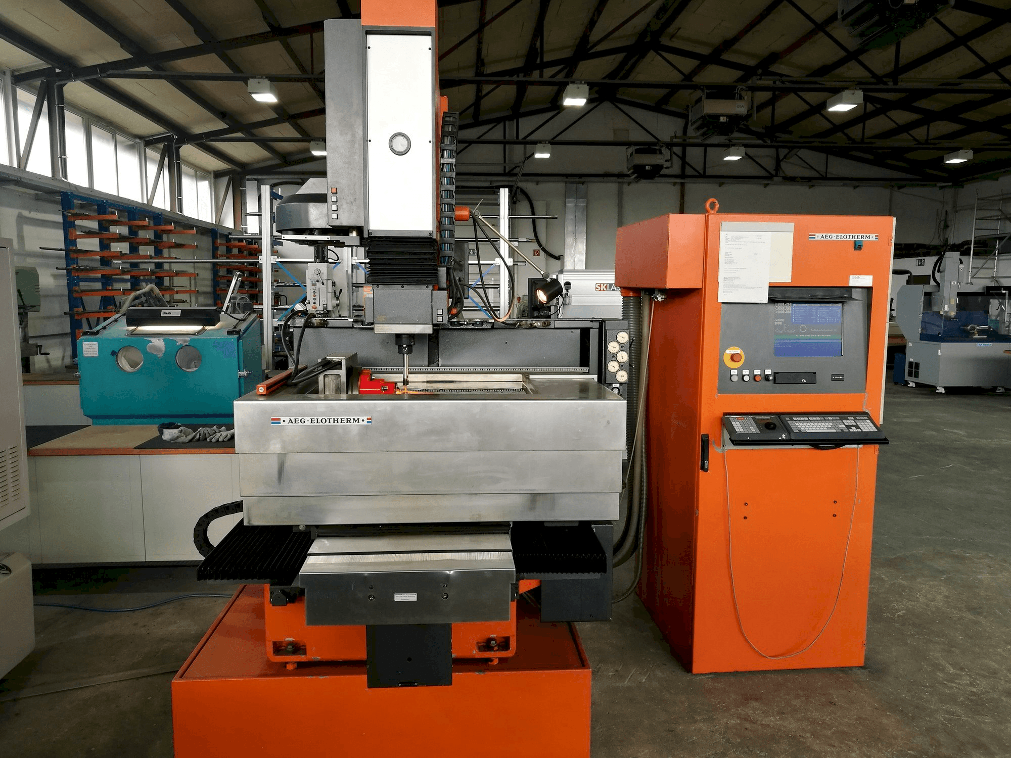 Frontansicht der AEG-Elotherm Elbomat 222 BA Maschine