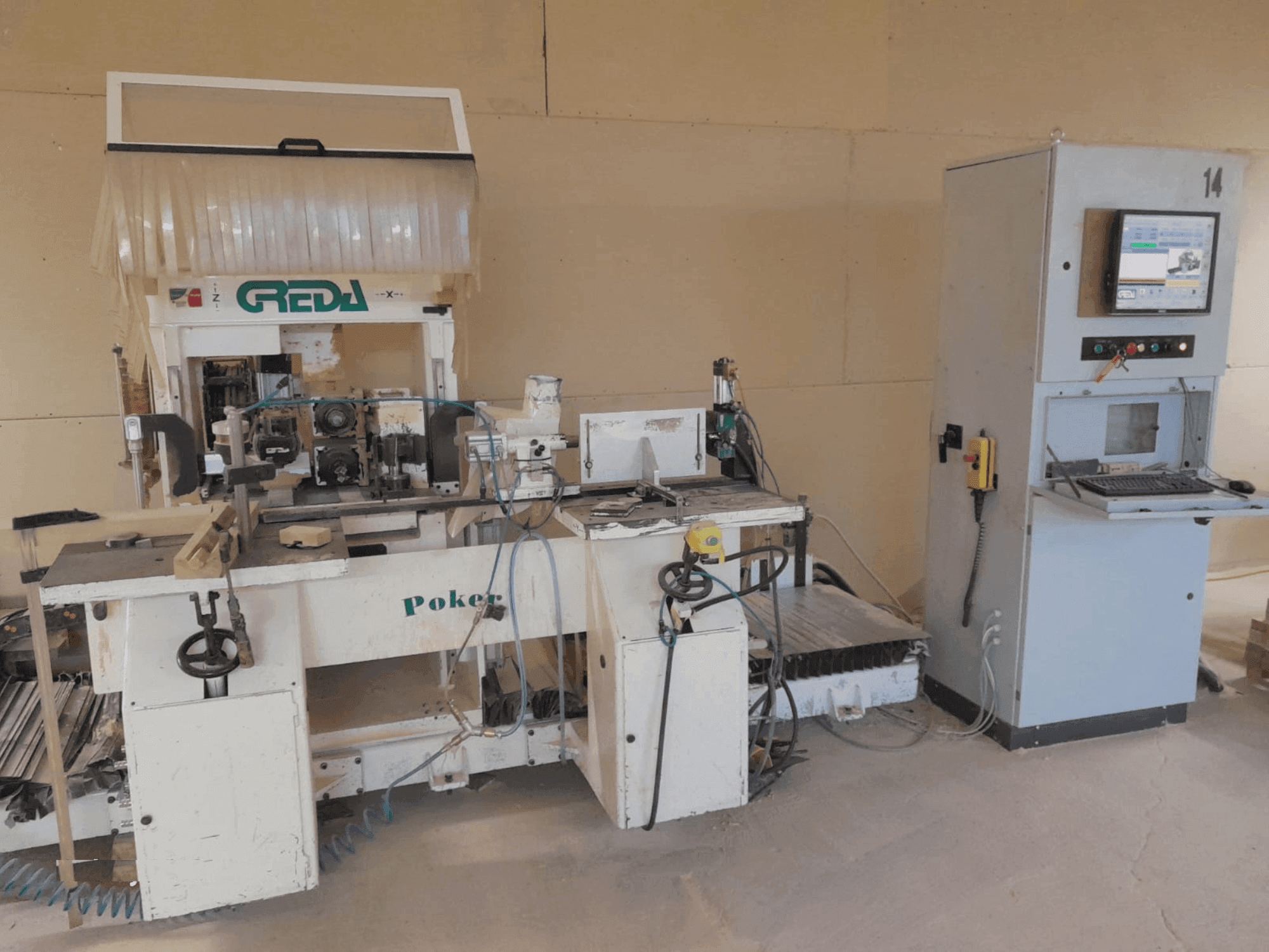 Frontansicht der GREDA POKER Maschine