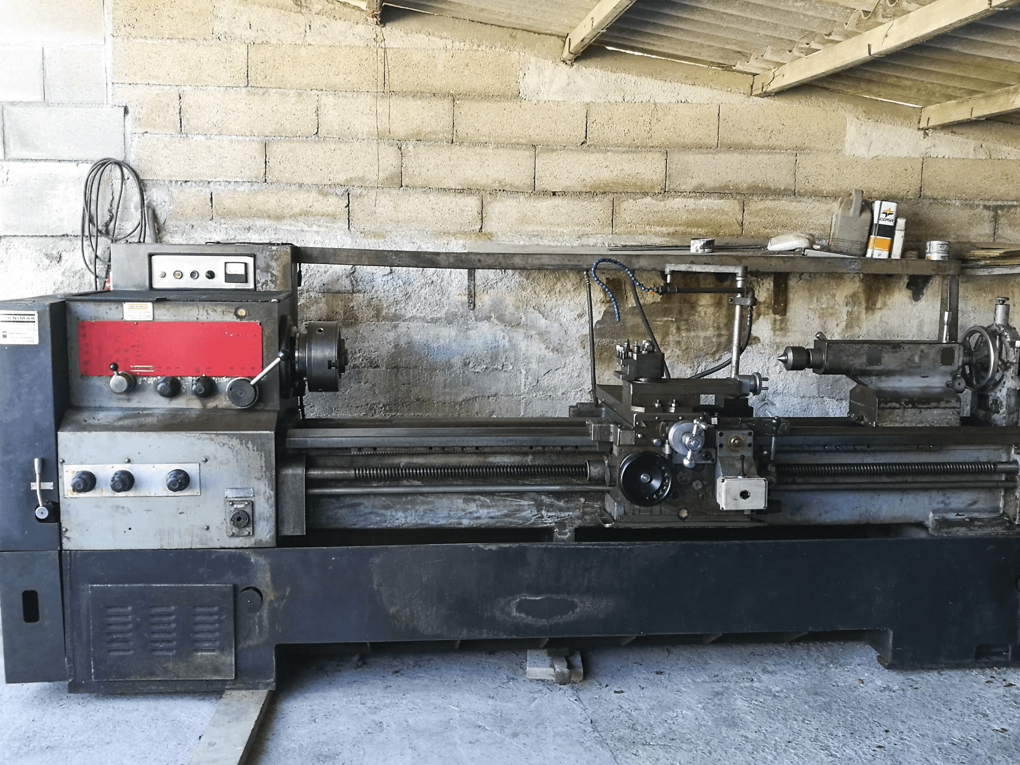 Frontansicht 1 der TEKNIMAK MK 6047 Maschine