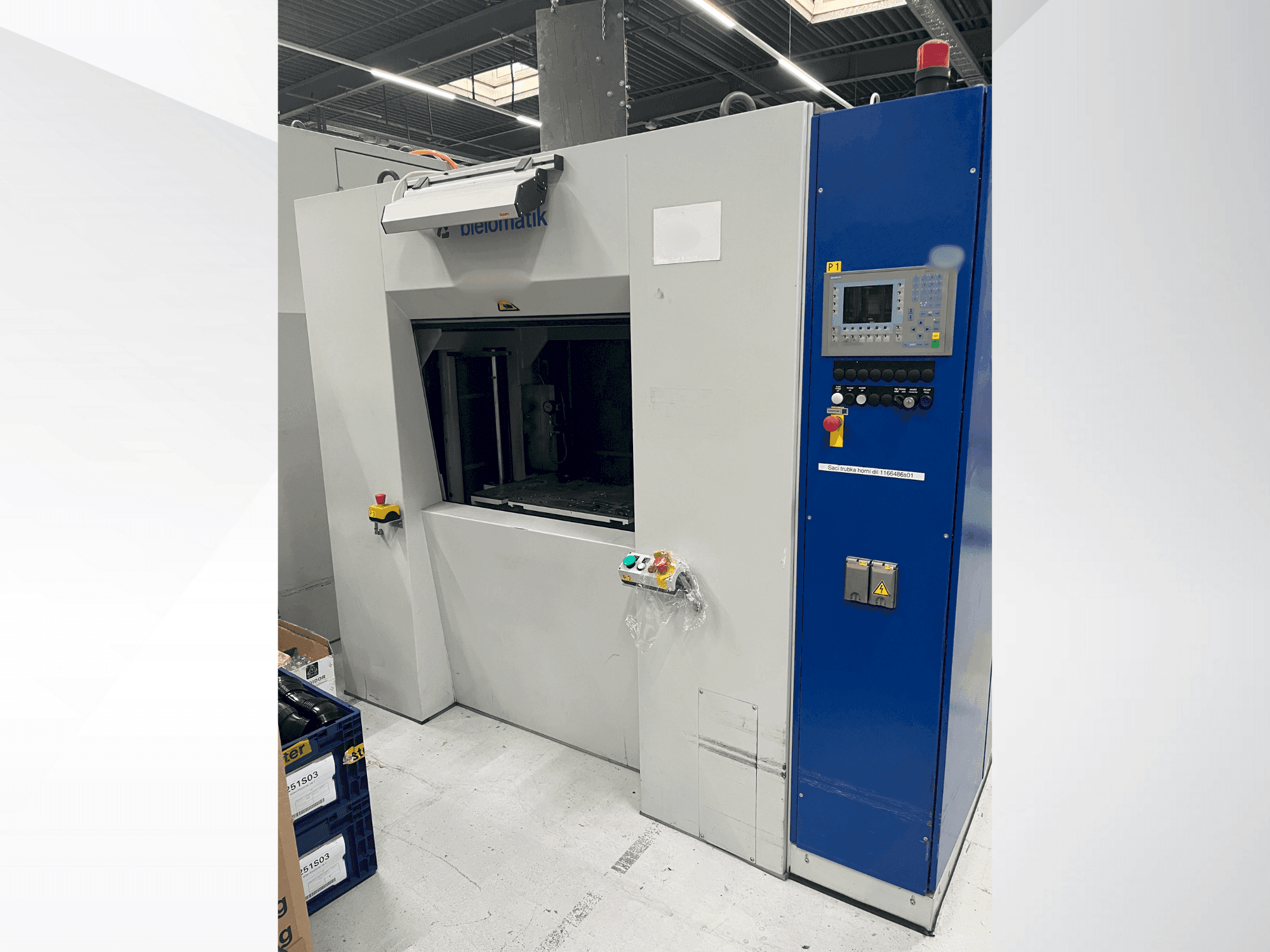 Frontansicht der bielomatik K3212 Maschine