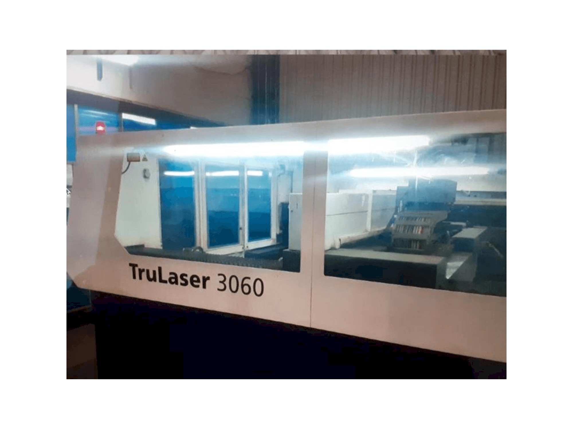 Frontansicht der Trumpf Trulaser 3060 Maschine