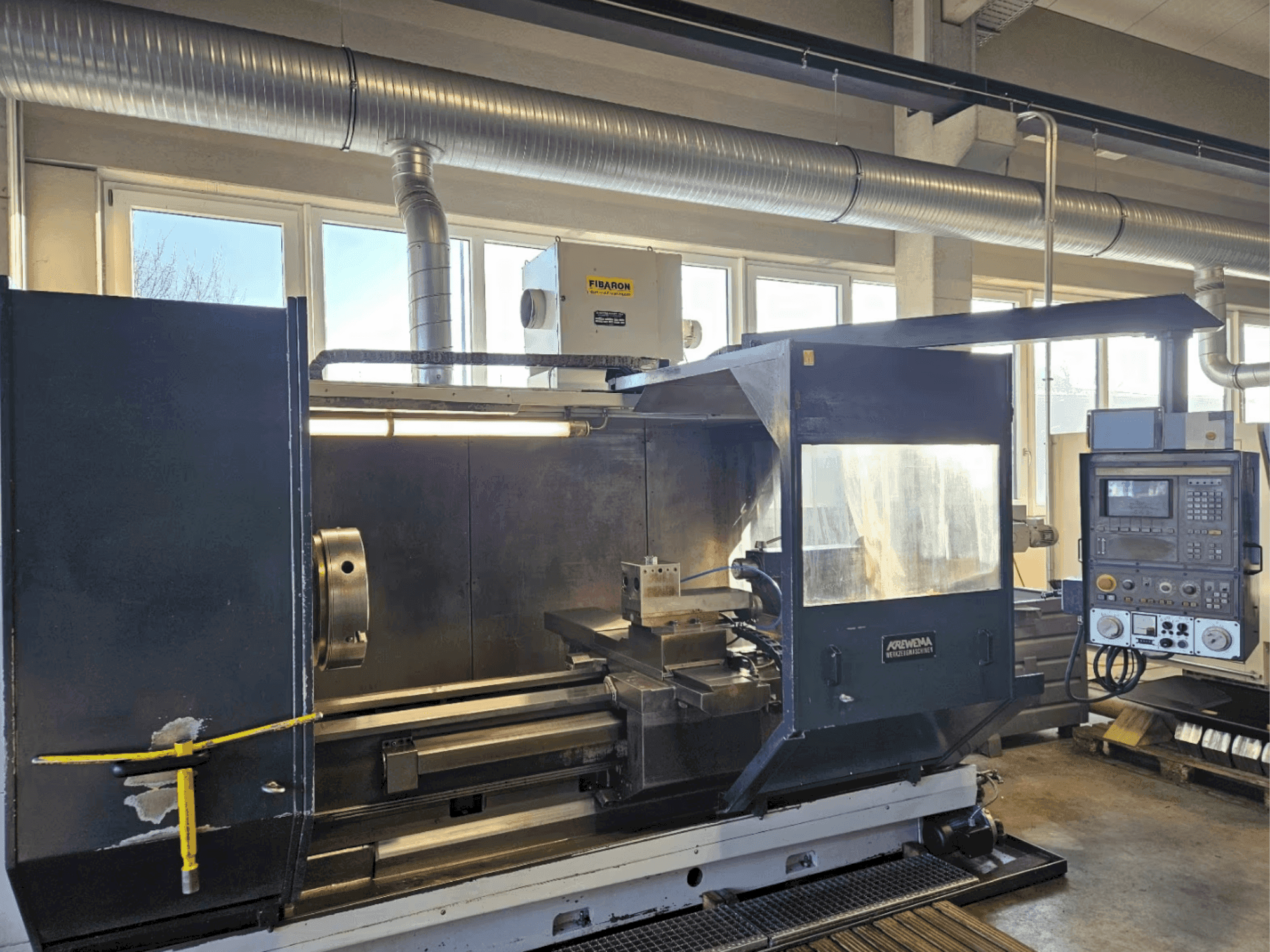 Frontansicht der KREWEMA HFDM 40 Maschine